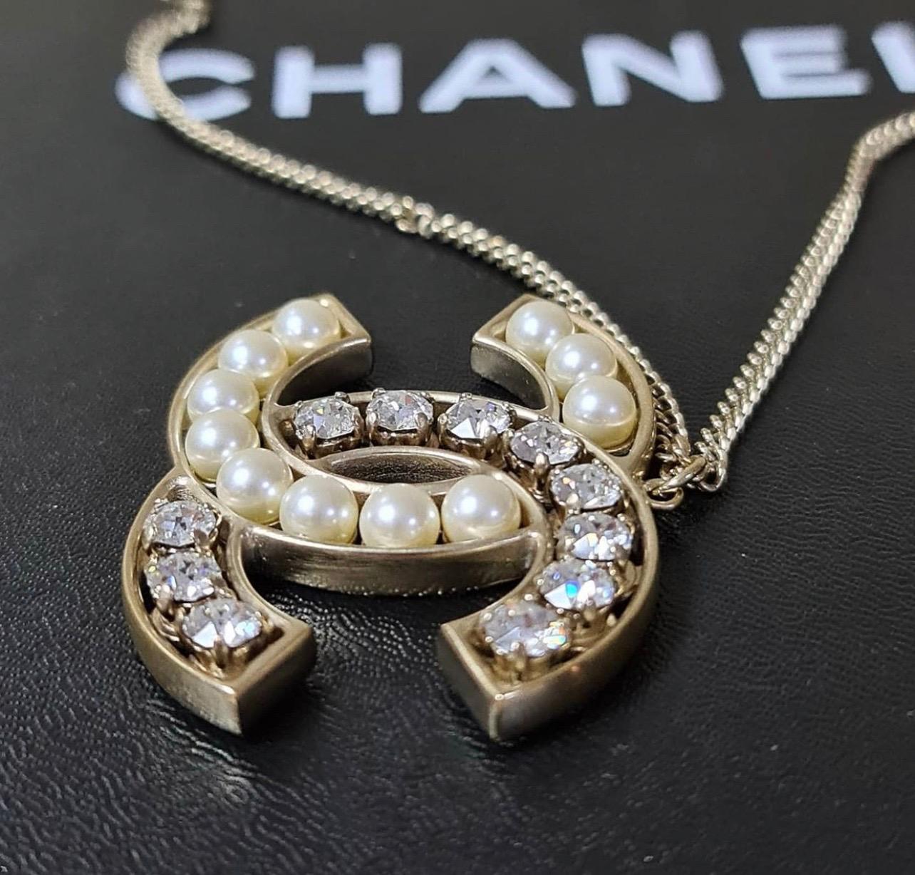chanel crystal necklace