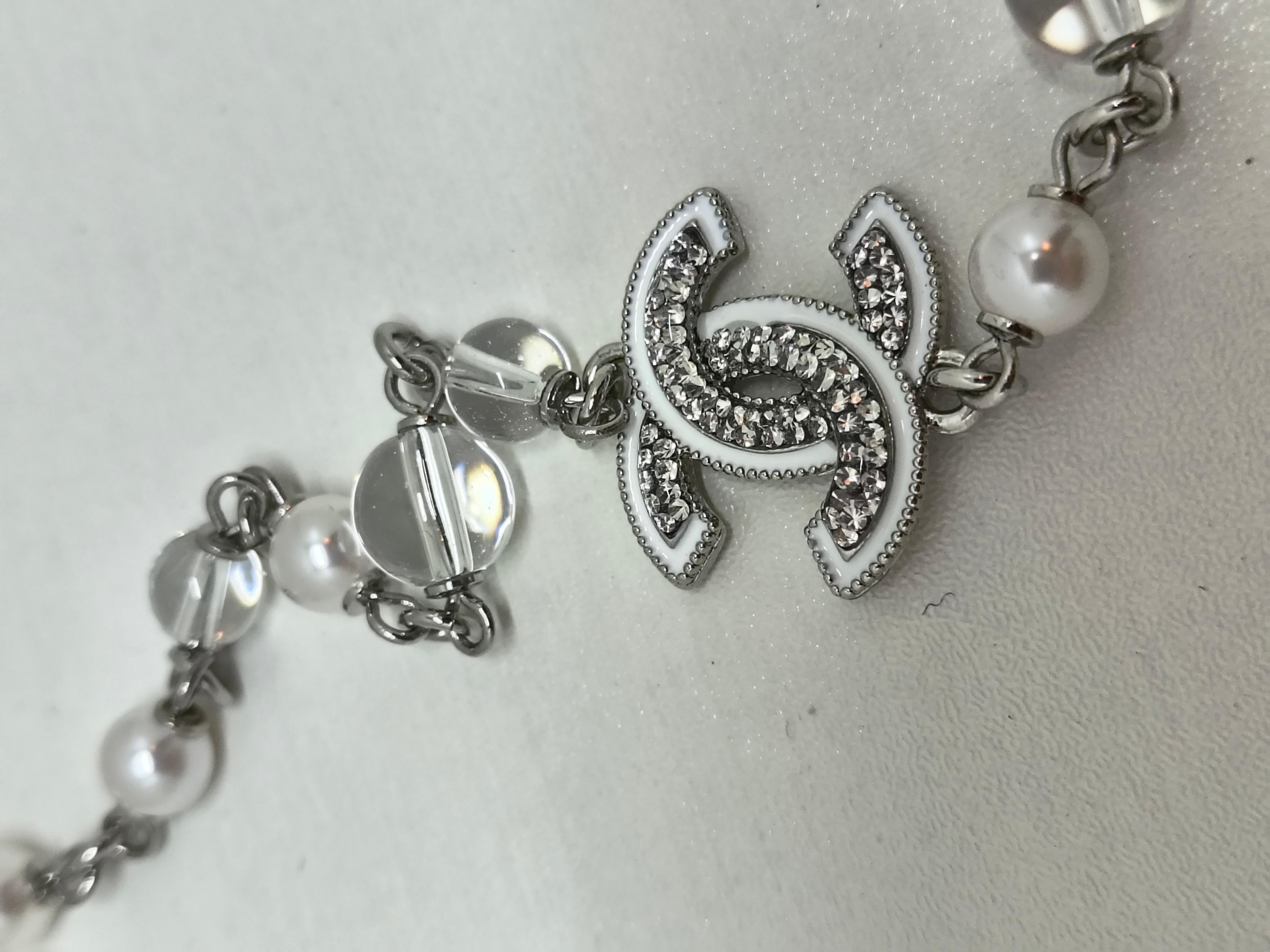 Chanel Crystal Pearl Rhinestone CC Logo Long Necklace In Excellent Condition For Sale In PUTNEY, NSW