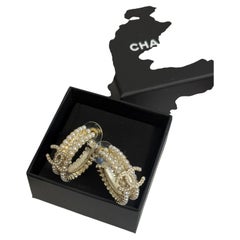 CHANEL Kristall Perlmutter Weiß CC Gold Creolen