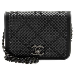 Mini sac à bandoulière Chanel Crystal Satin à chaîne