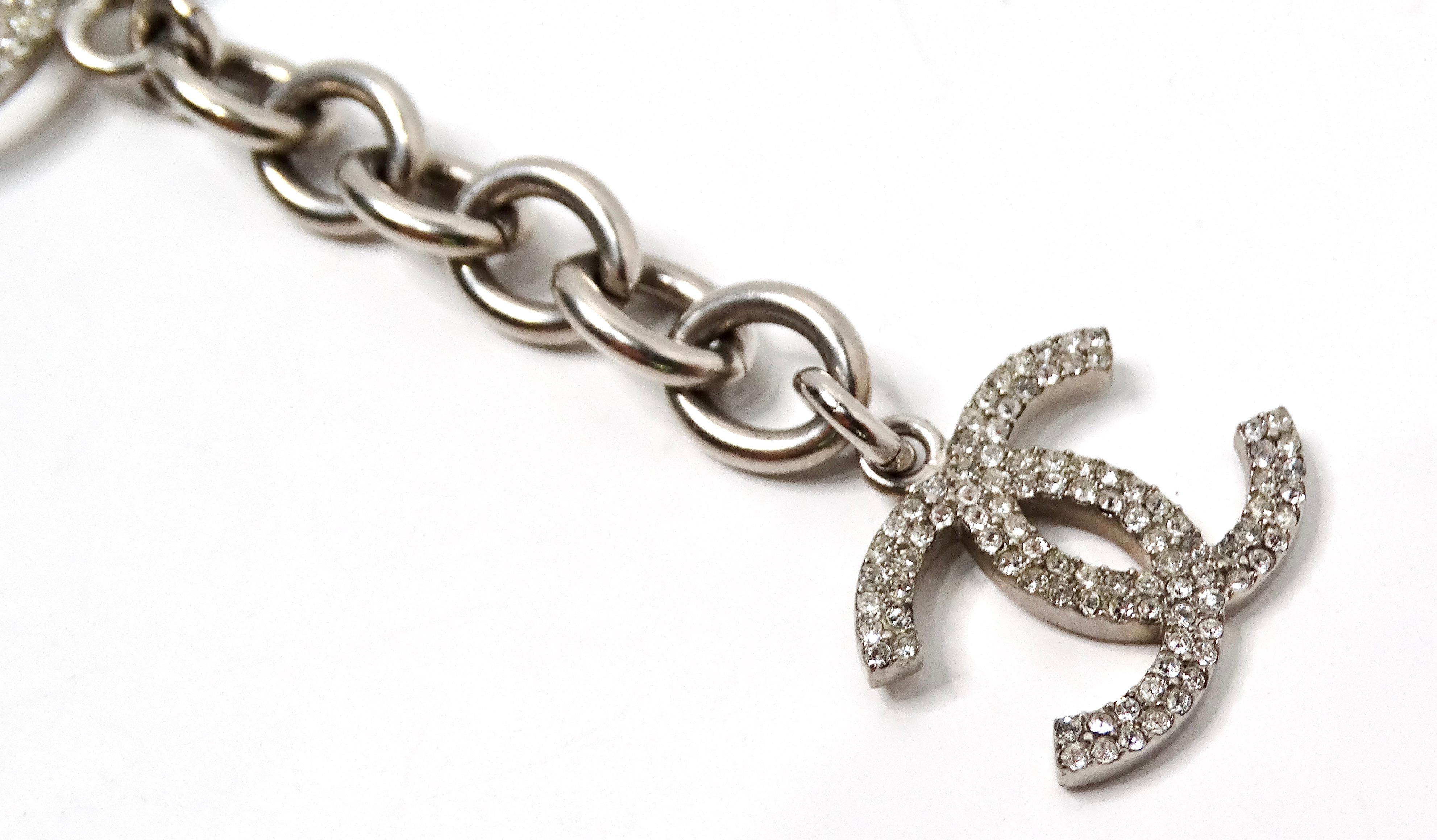 Chanel Bracciale a catena CC con cristalli in argento 2016 in vendita 1