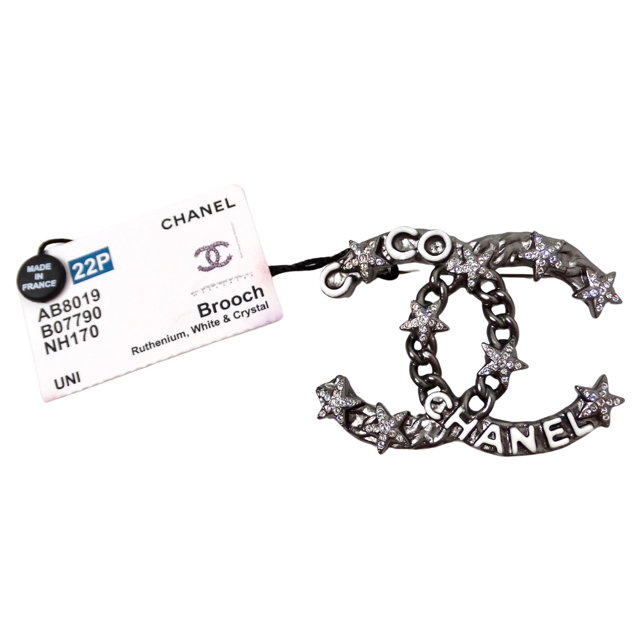 Chanel - Broche en cristal étoilé CC Ruthénium 2022 en vente
