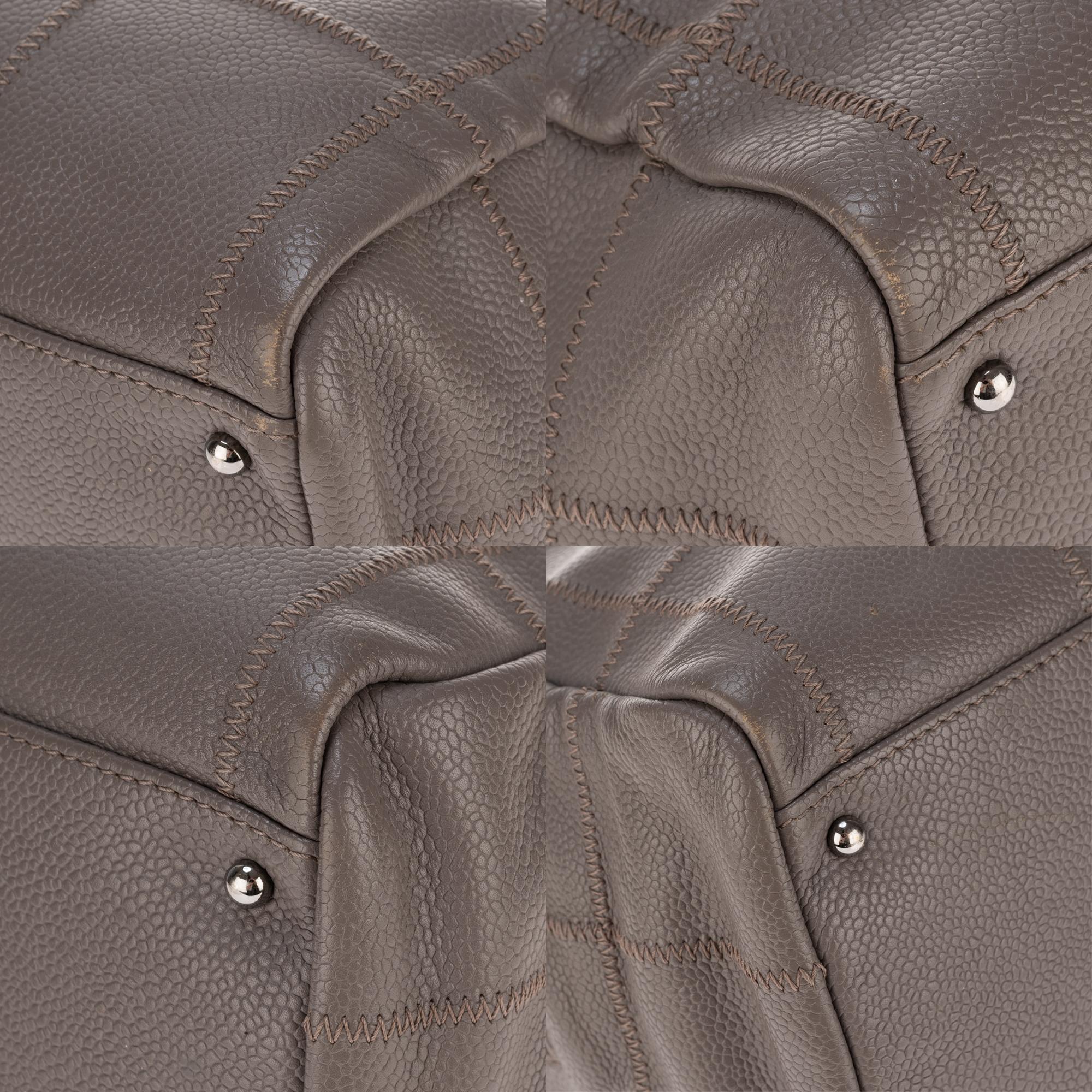 Chanel cube handbag in grey caviar leather in very good condition! 1
