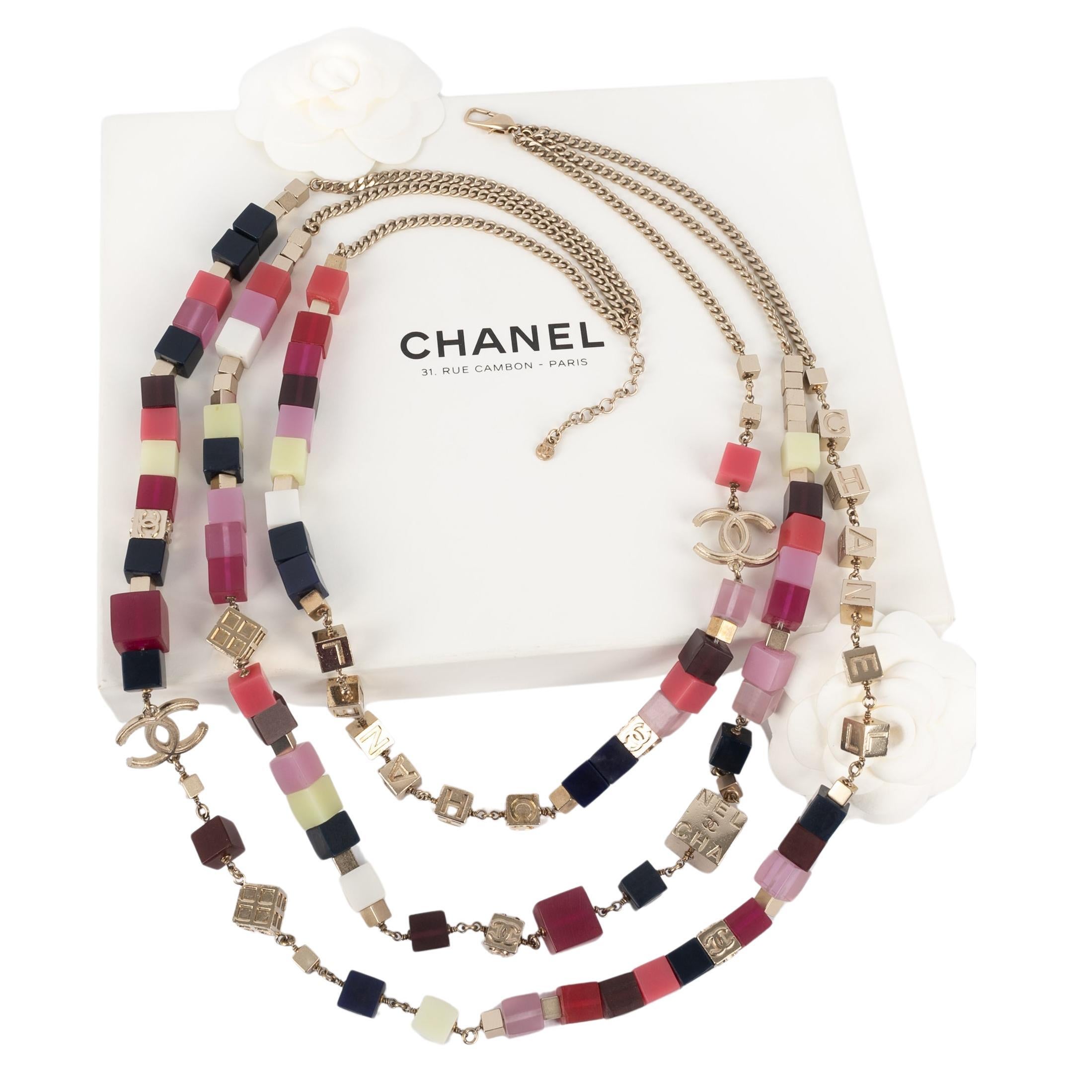 Collier cube Chanel, printemps 2004 en vente