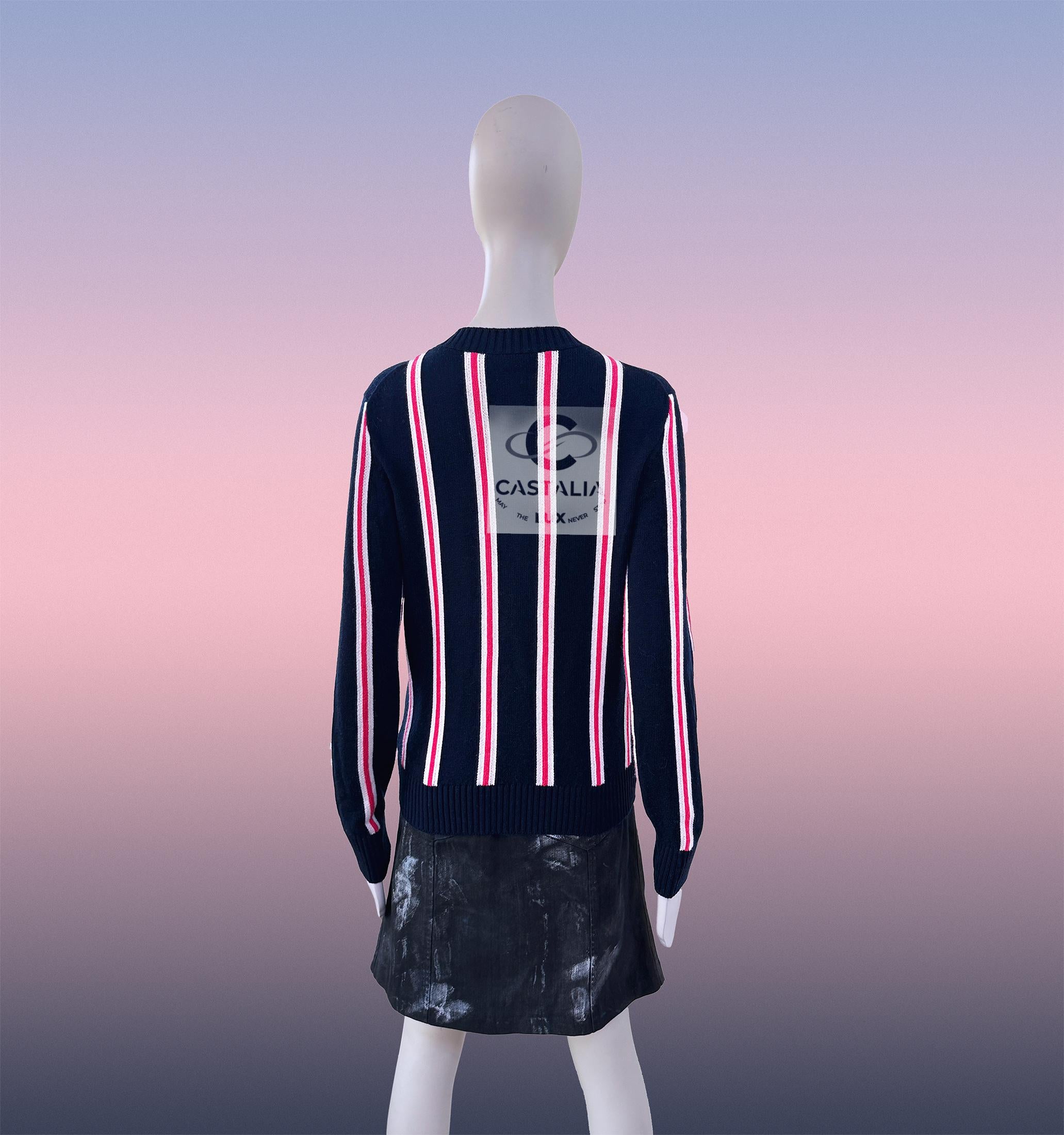 CHANEL Chaqueta de punto inspirada en el cubismo con botones del logotipo 36 FR en venta 8