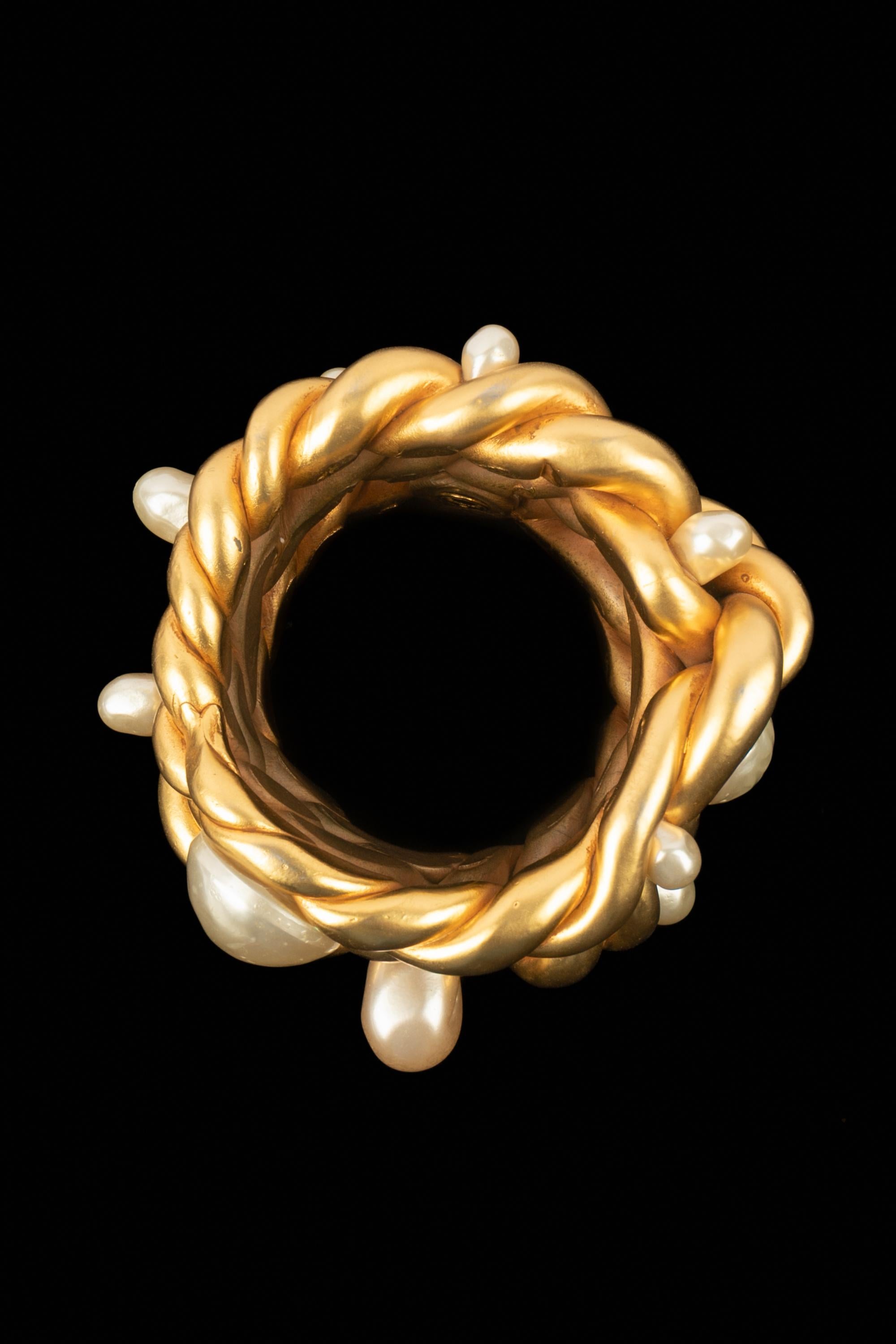 Bracelet manchette Chanel 1990 Pour femmes en vente