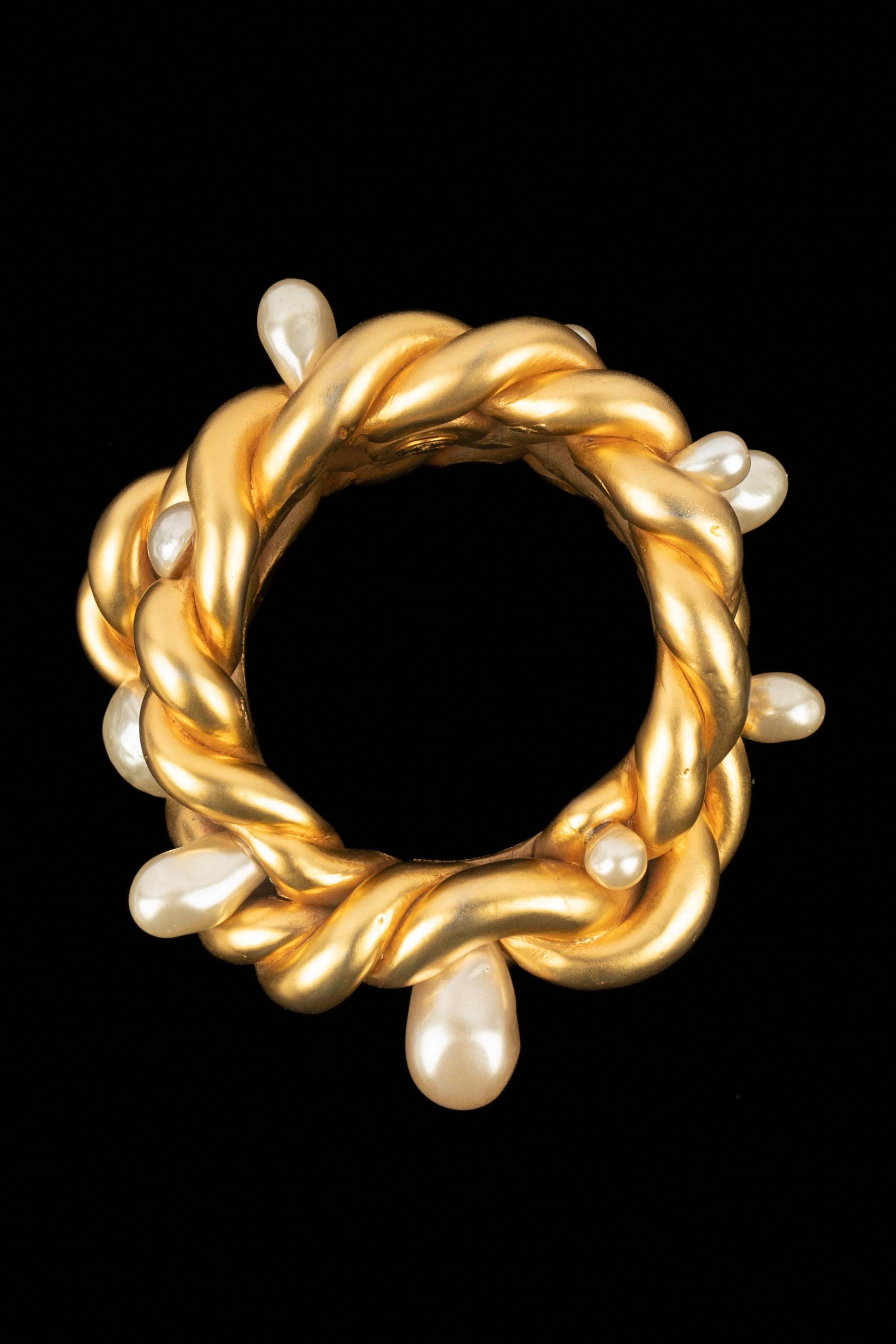 Bracelet manchette Chanel 1990 en vente 1
