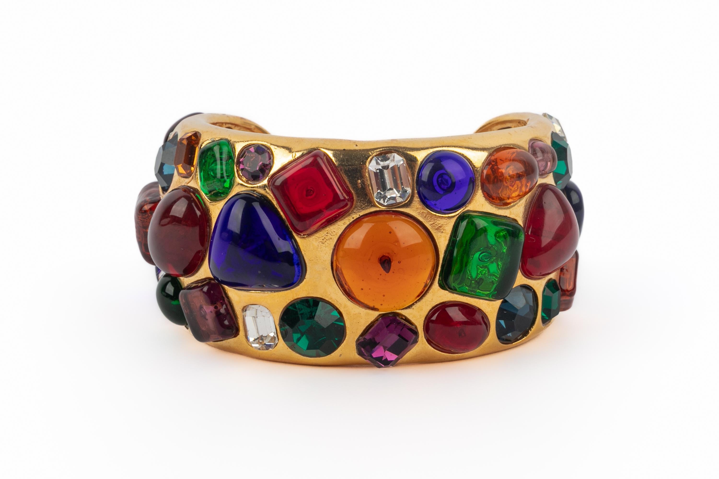 Chanel cuff bracelet 1990s en Excelente estado para la venta en SAINT-OUEN-SUR-SEINE, FR