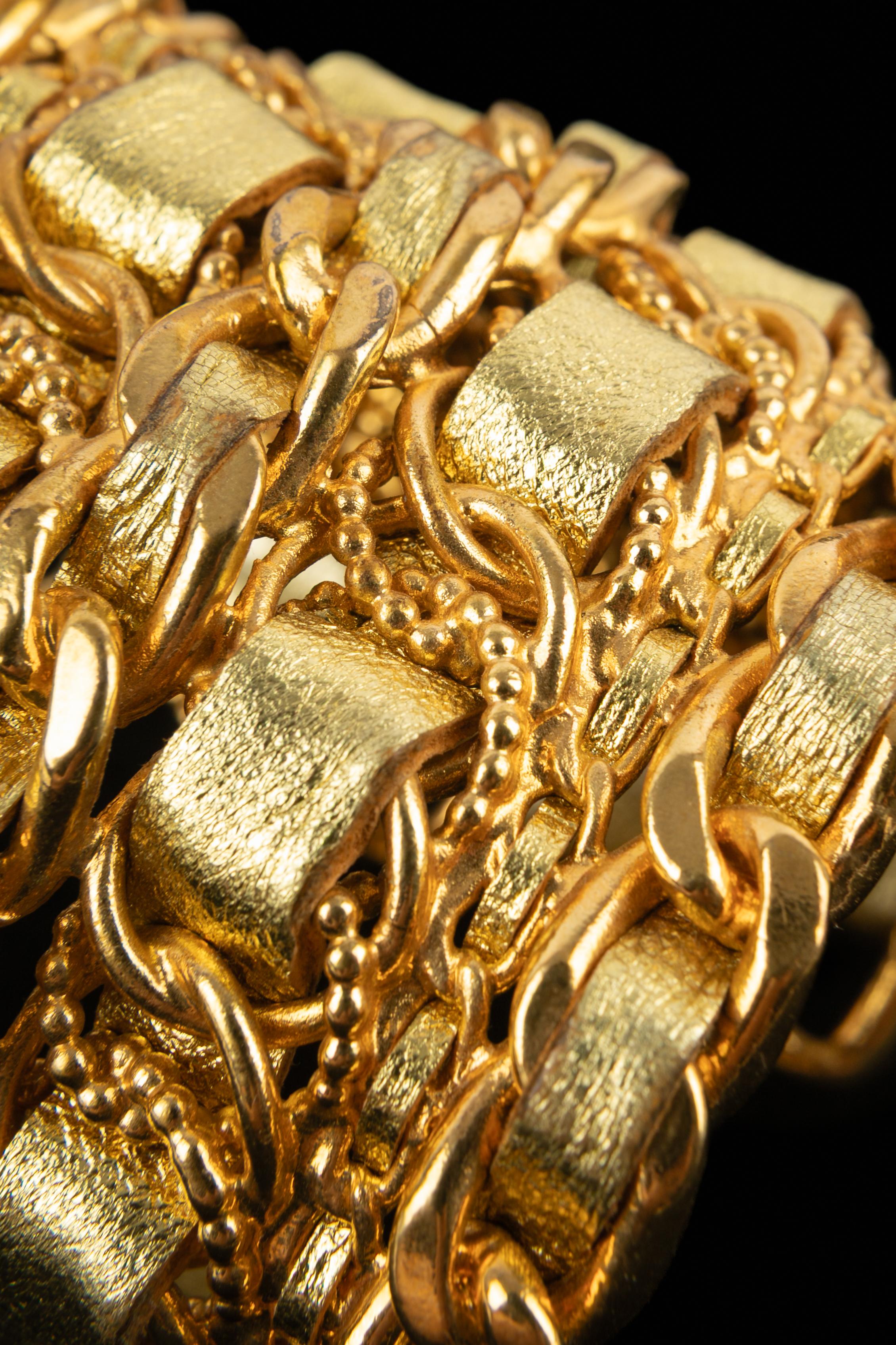 Bracelet manchette Chanel 1990 en vente 3