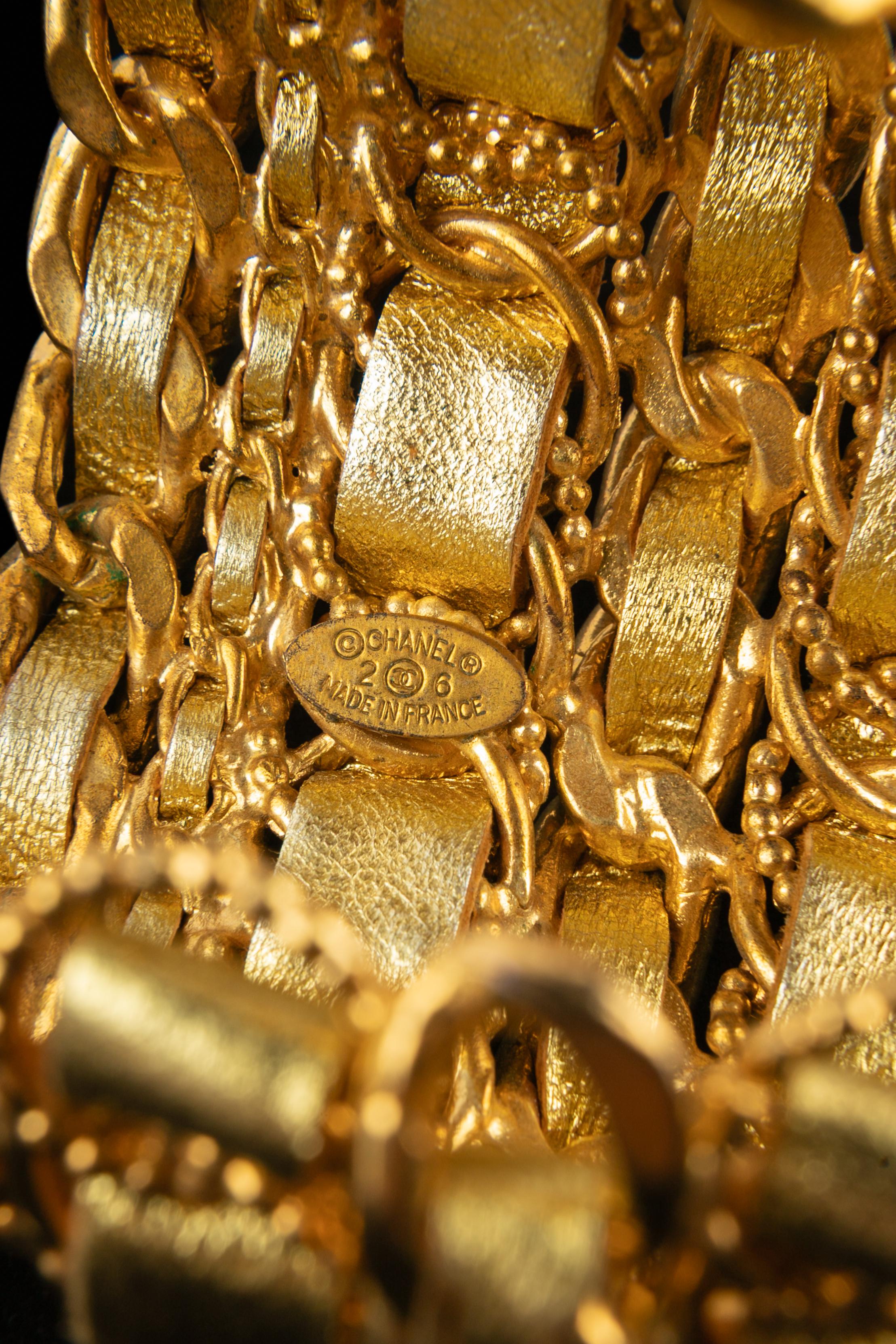 Bracelet manchette Chanel 1990 en vente 4