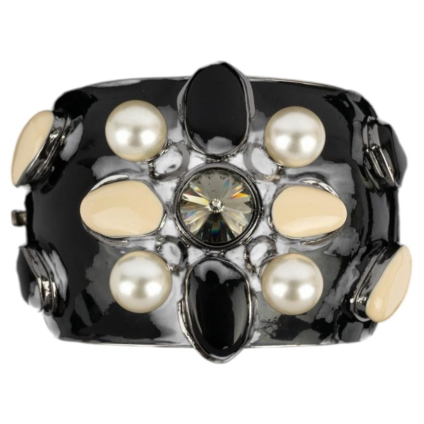Chanel Manschettenarmband von Karl Lagerfeld Herbst-Winter 2004