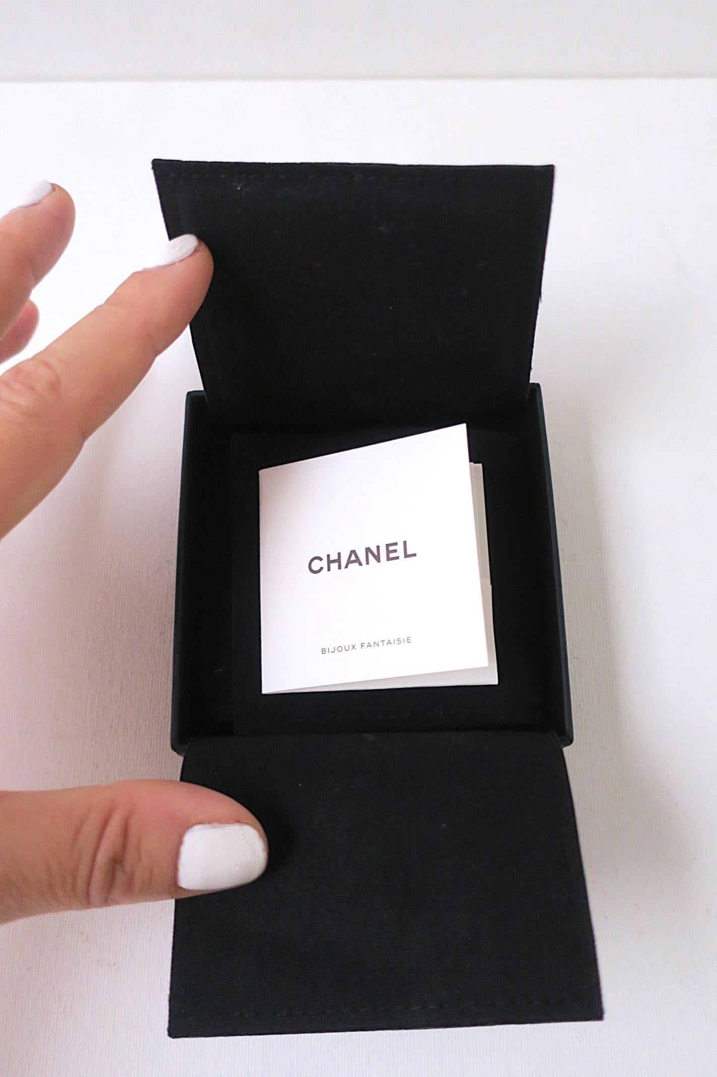 Bracelet Chanel en vente 12