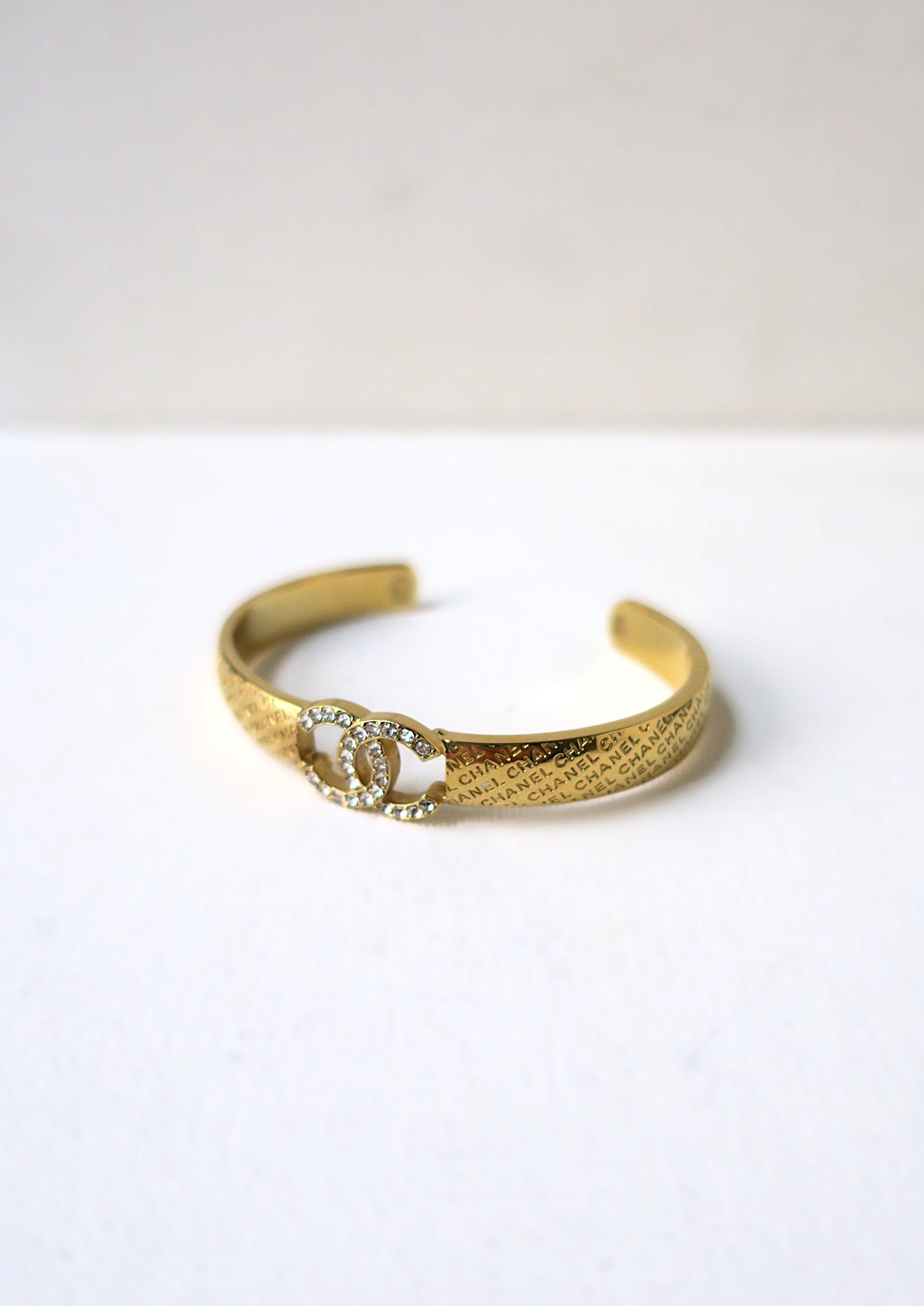 Taille ronde Bracelet Chanel en vente