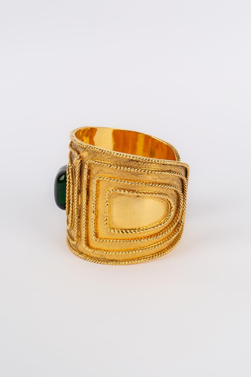 Chanel Cuff Bracelet in Gilded Metal and Green Glass Paste, 1991 1
