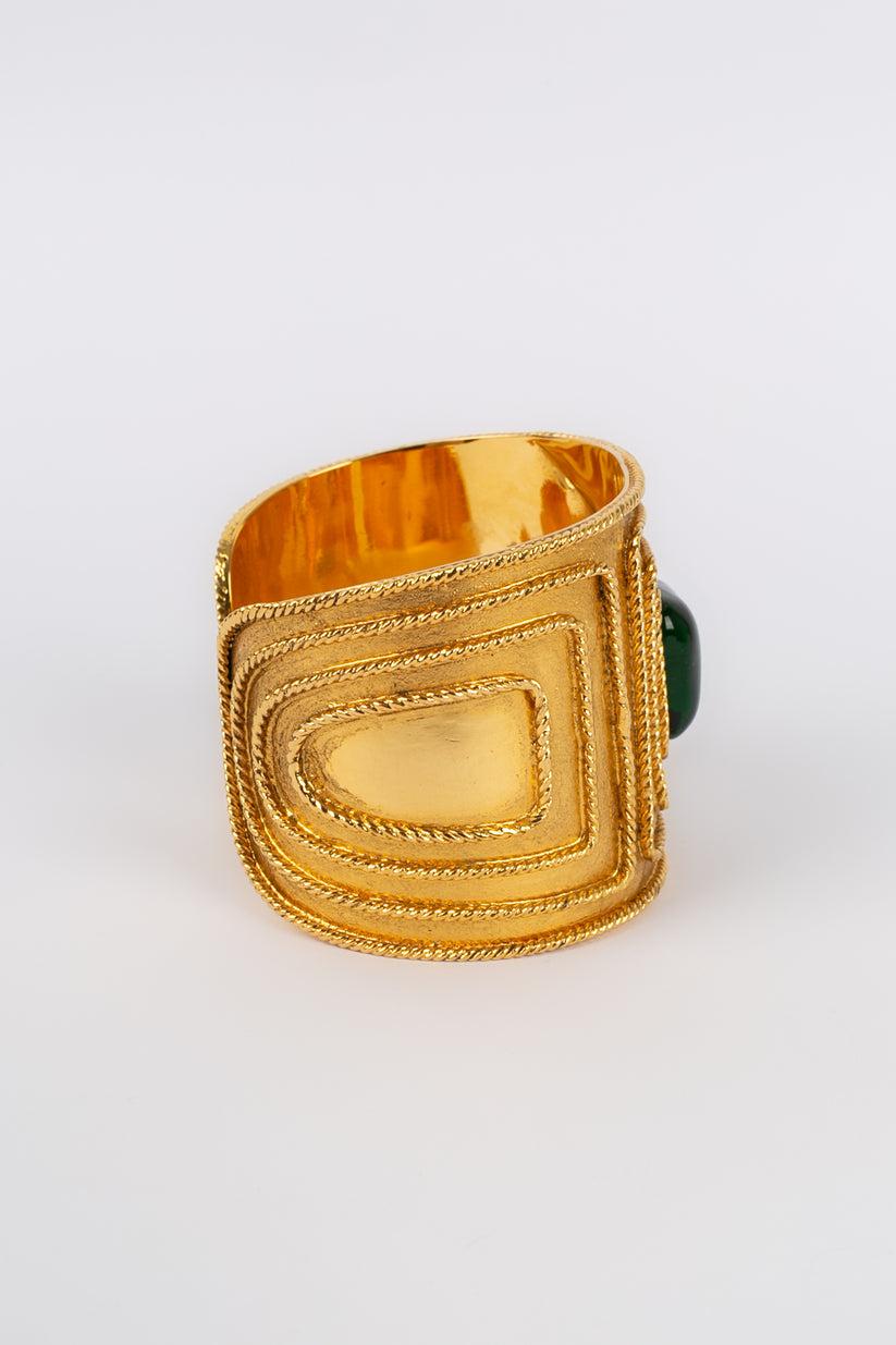 Chanel Cuff Bracelet in Gilded Metal and Green Glass Paste, 1991 2
