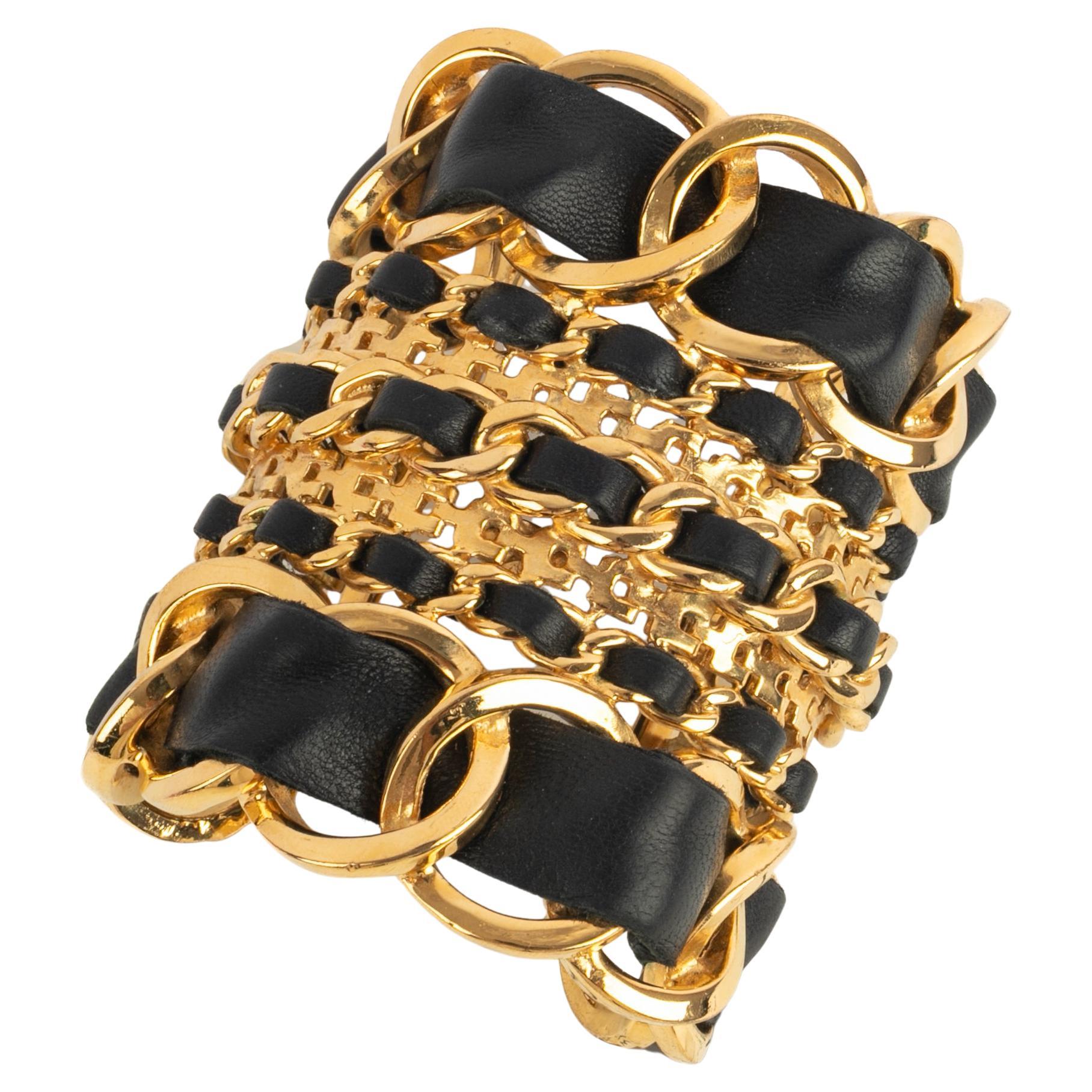 Chanel cuff bracelet Winter 1991 in vendita