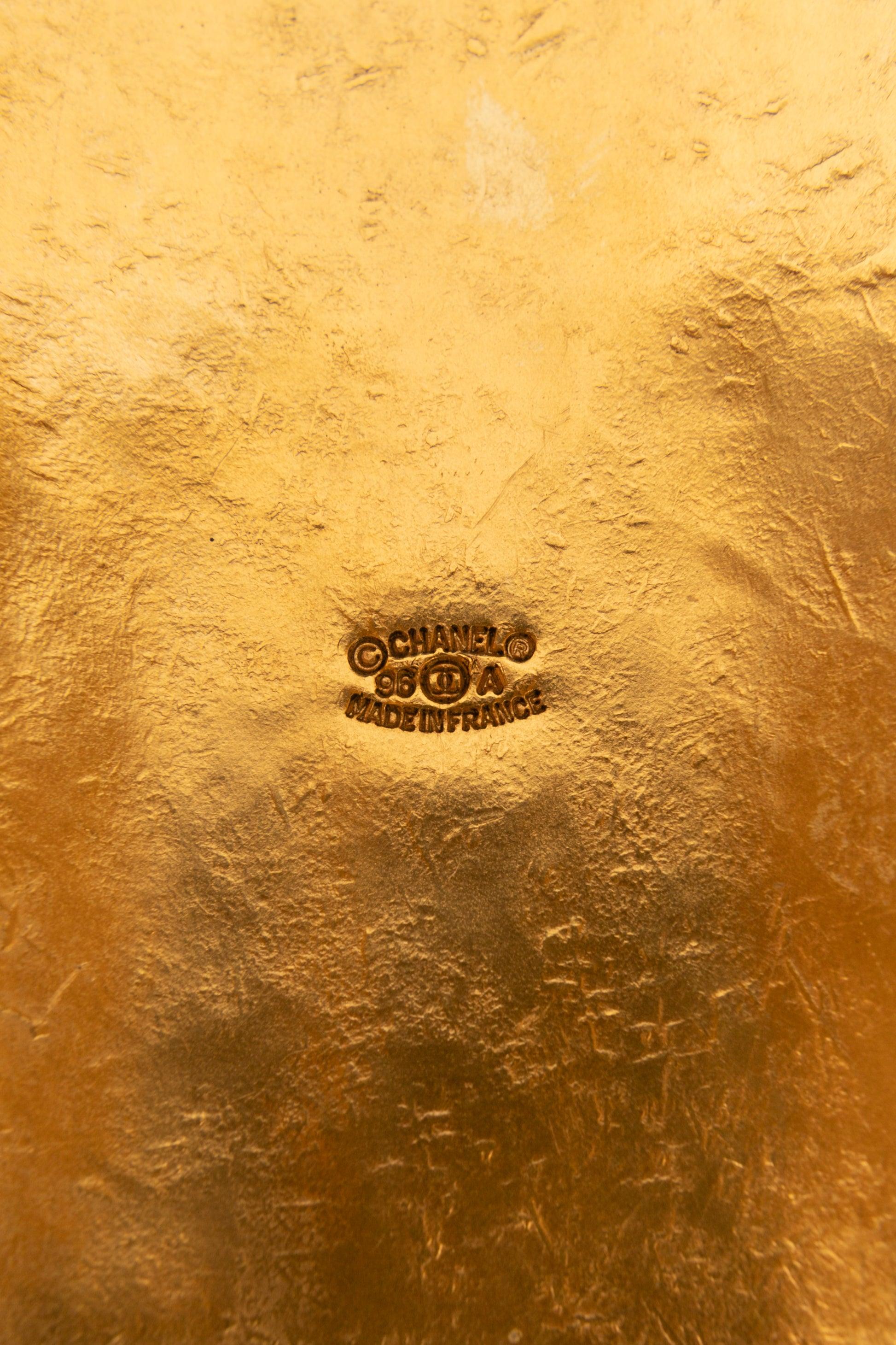 Chanel, manchette d'hiver 1996 en vente 4