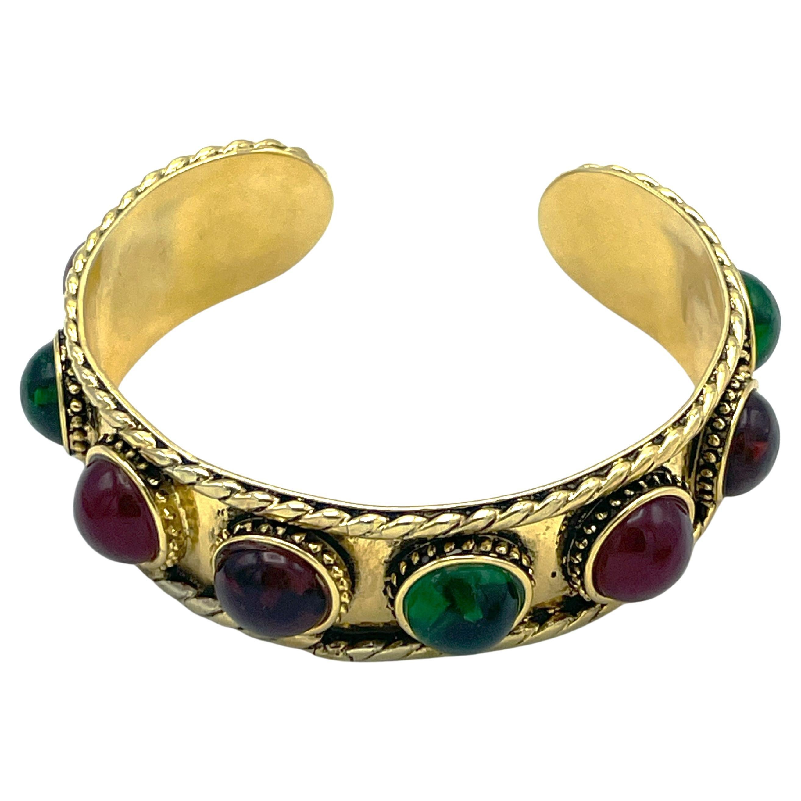 Chanel Brazalete/pulsera con 10 cristales redondos Gripoix, chapado en oro de 24 quilates, sign.2CC3