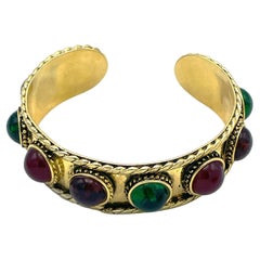 Vintage Chanel Cuff/bracelet with 10 round Gripoix glass, 24 Karat goldplated, sign.2CC3