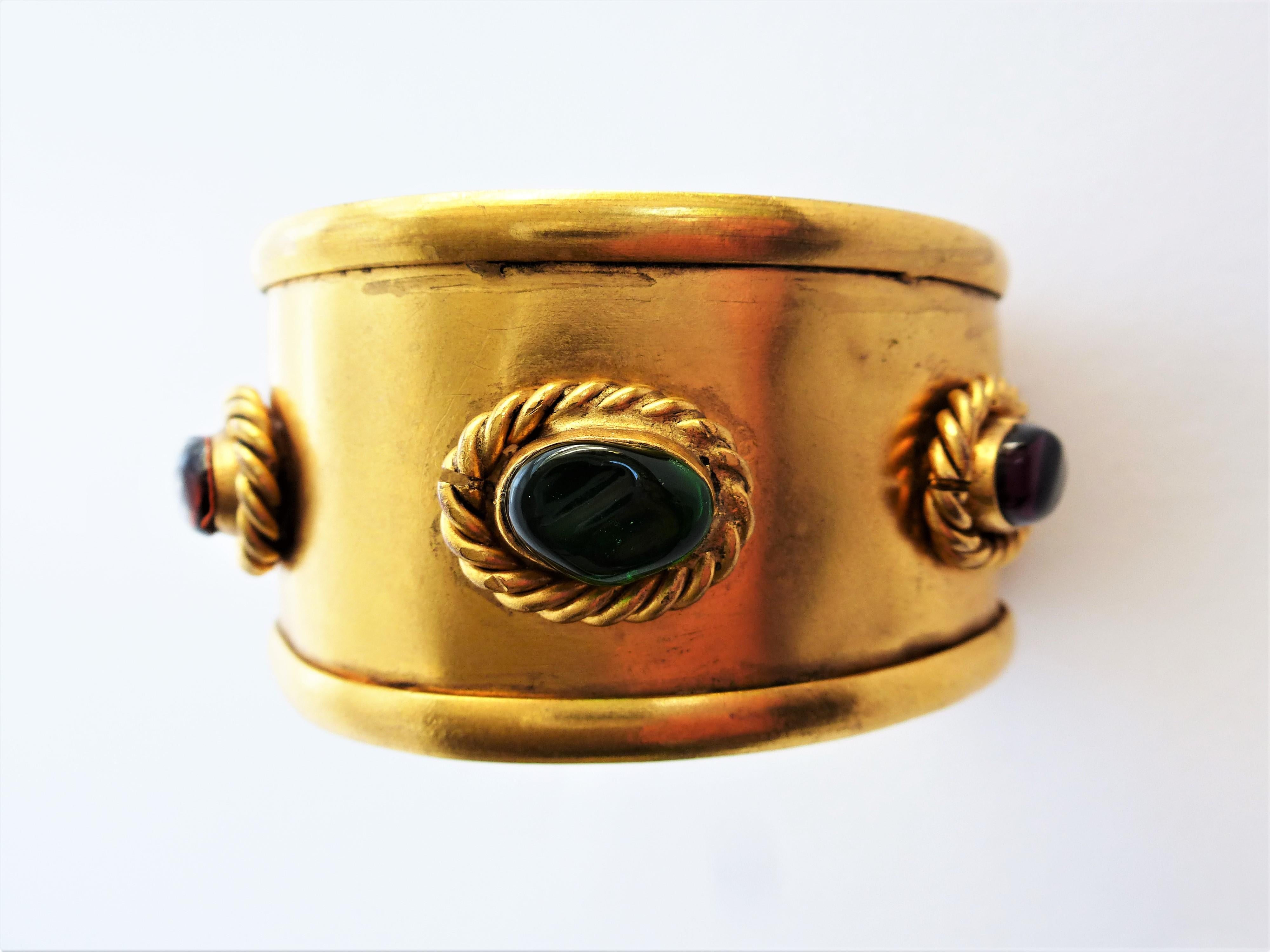 Modern CHANEL/Cuff, open bracelet gold plated with 5 Gripoix glas rosettes 1994 A  For Sale