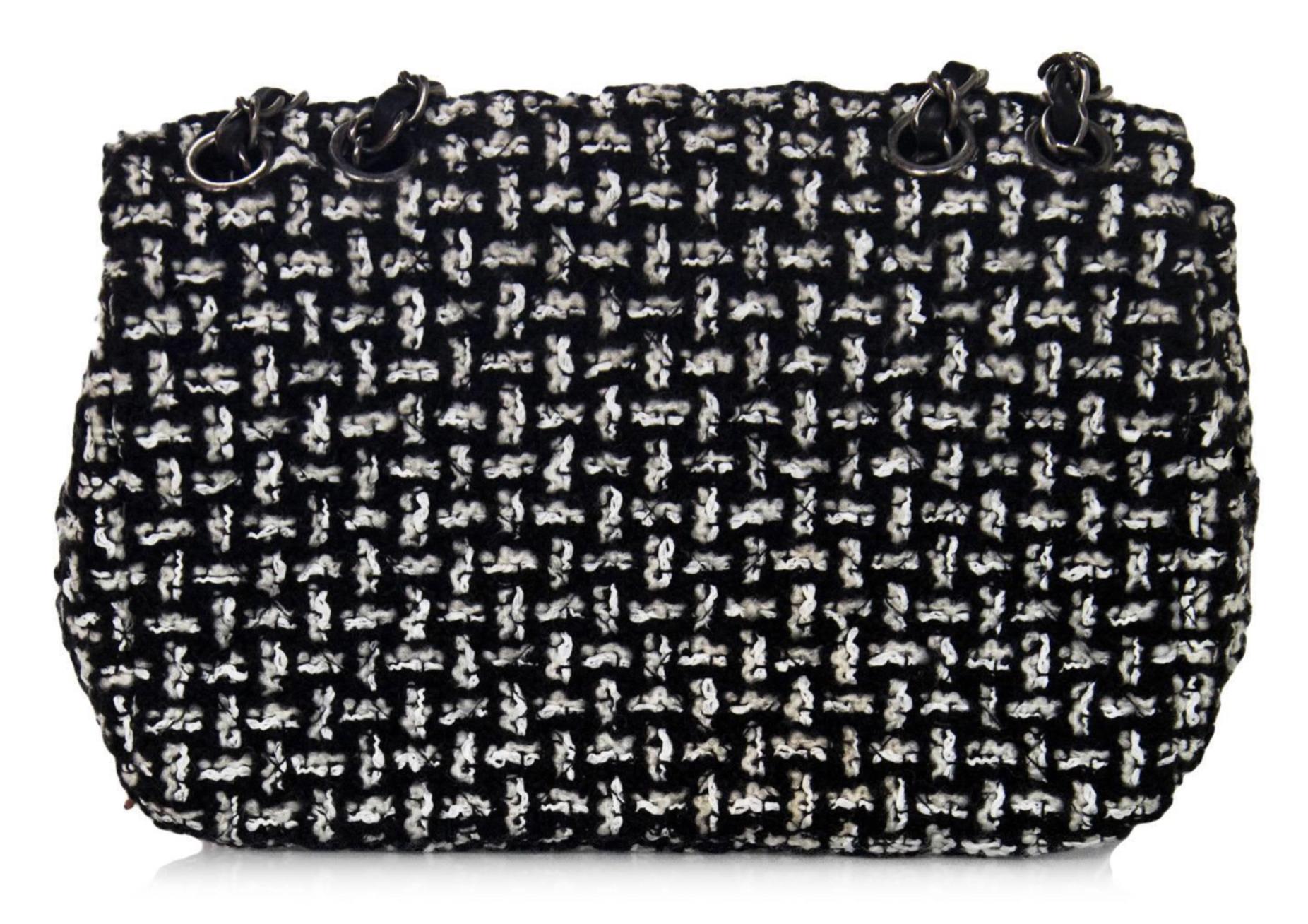 Black Chanel Dallas Metiers D'art 2014 Beaded Fringe Rare Tweed Classic Flap Bag For Sale