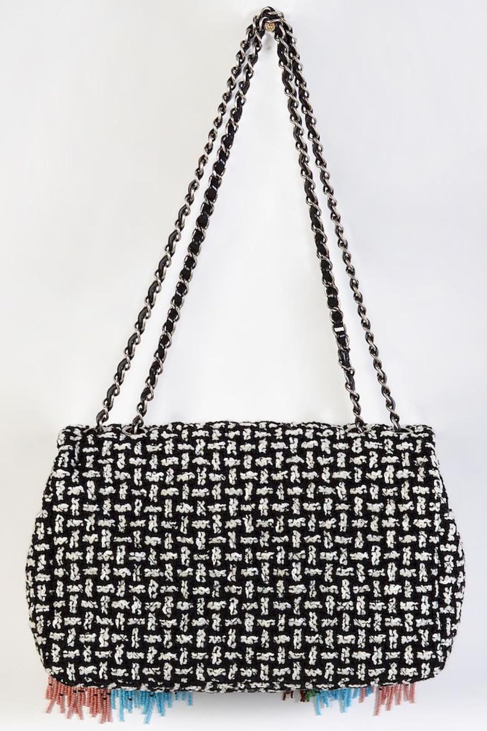 Chanel Dallas Metiers D'art Beaded Fringe Tweed Classic Flap Shoulder Bag In Good Condition For Sale In Miami, FL