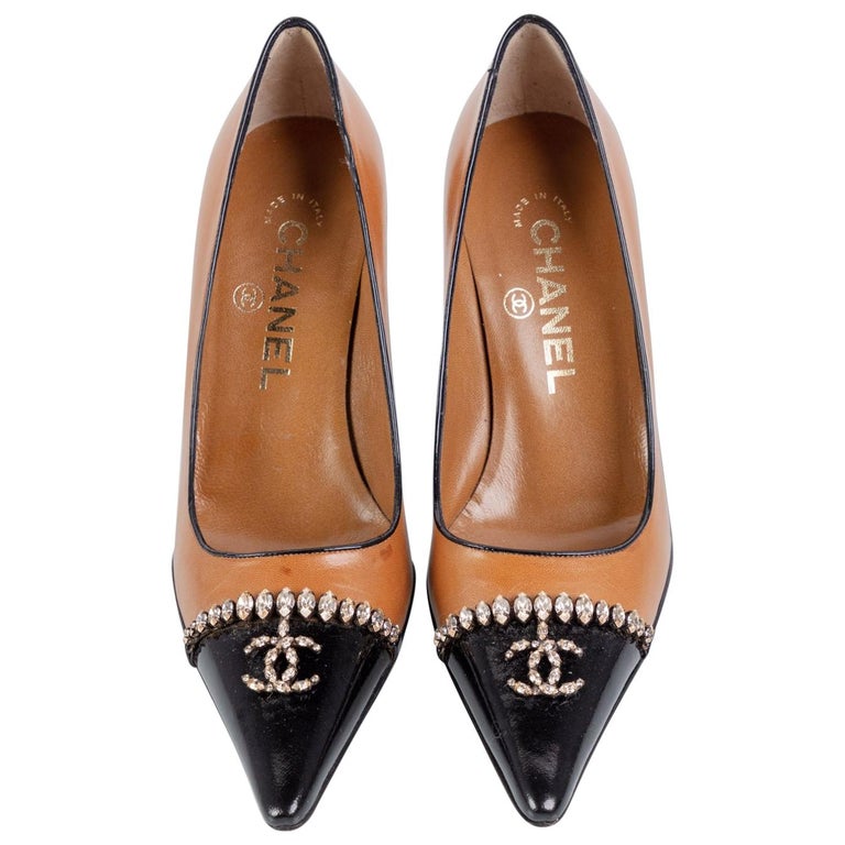 Chanel Beige Black Leather Classic Point Toe Jewlel Pump, 2002 For Sale at 1stDibs