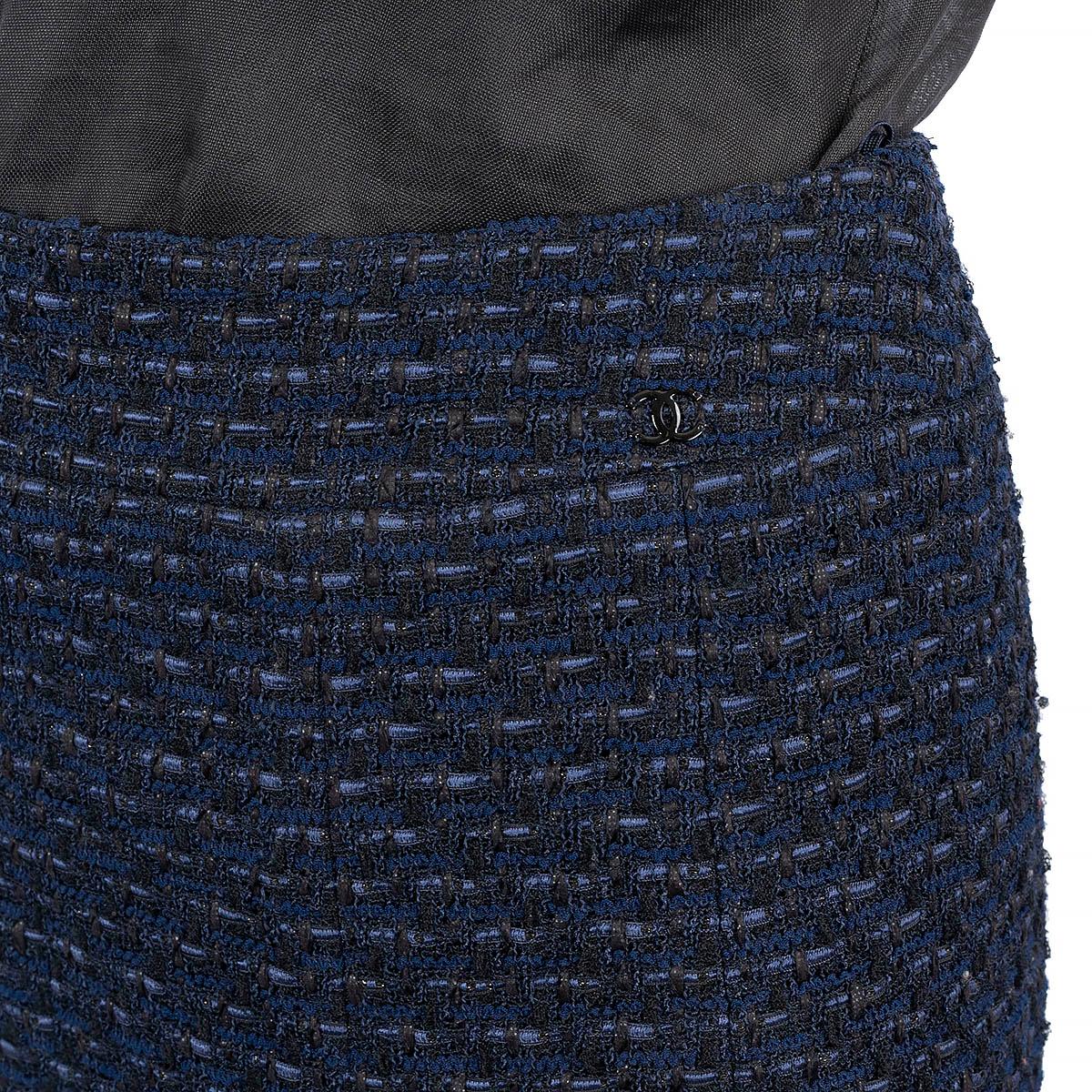 CHANEL dark blue & black 2006 06C LUREX TWEED Skirt 38 S For Sale 2
