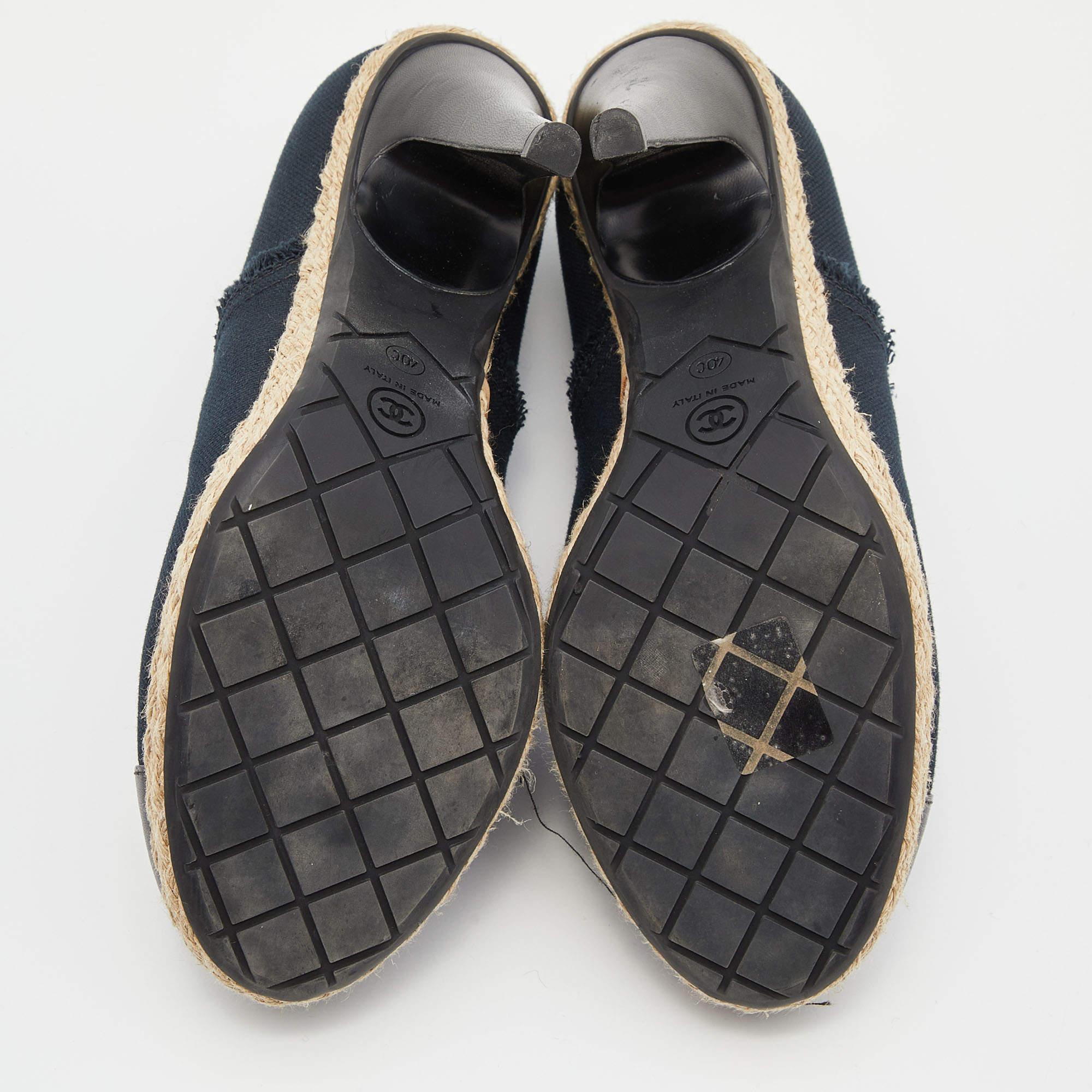 Chanel Dark Blue/Black Canvas and Leather Cap Toe Espadrilles Clogs Size 40 4
