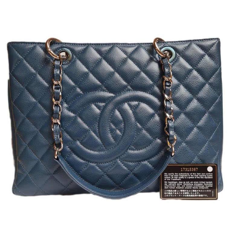 Chanel Dark Blue Caviar Quilted GST SHW Bag For Sale at 1stDibs
