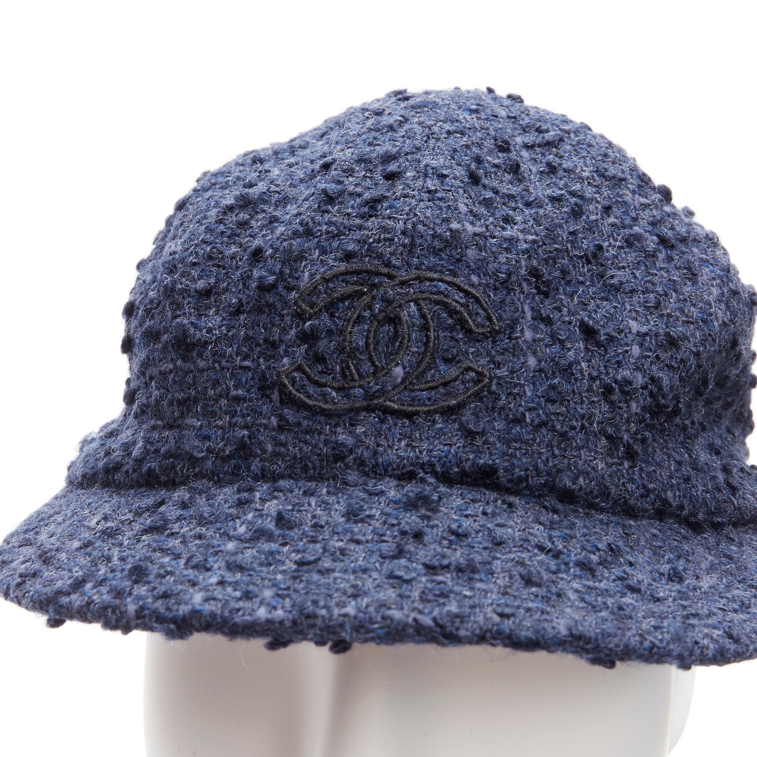 CHANEL dark blue CC interlock logo badge tweed cap hat M
Reference: AAWC/A00504
Brand: Chanel
Designer: Virginie Viard
Material: Tweed
Color: Blue
Pattern: Tweed
Closure: Slip On
Lining: Black Fabric
Made in: France

CONDITION:
Condition: Excellent,