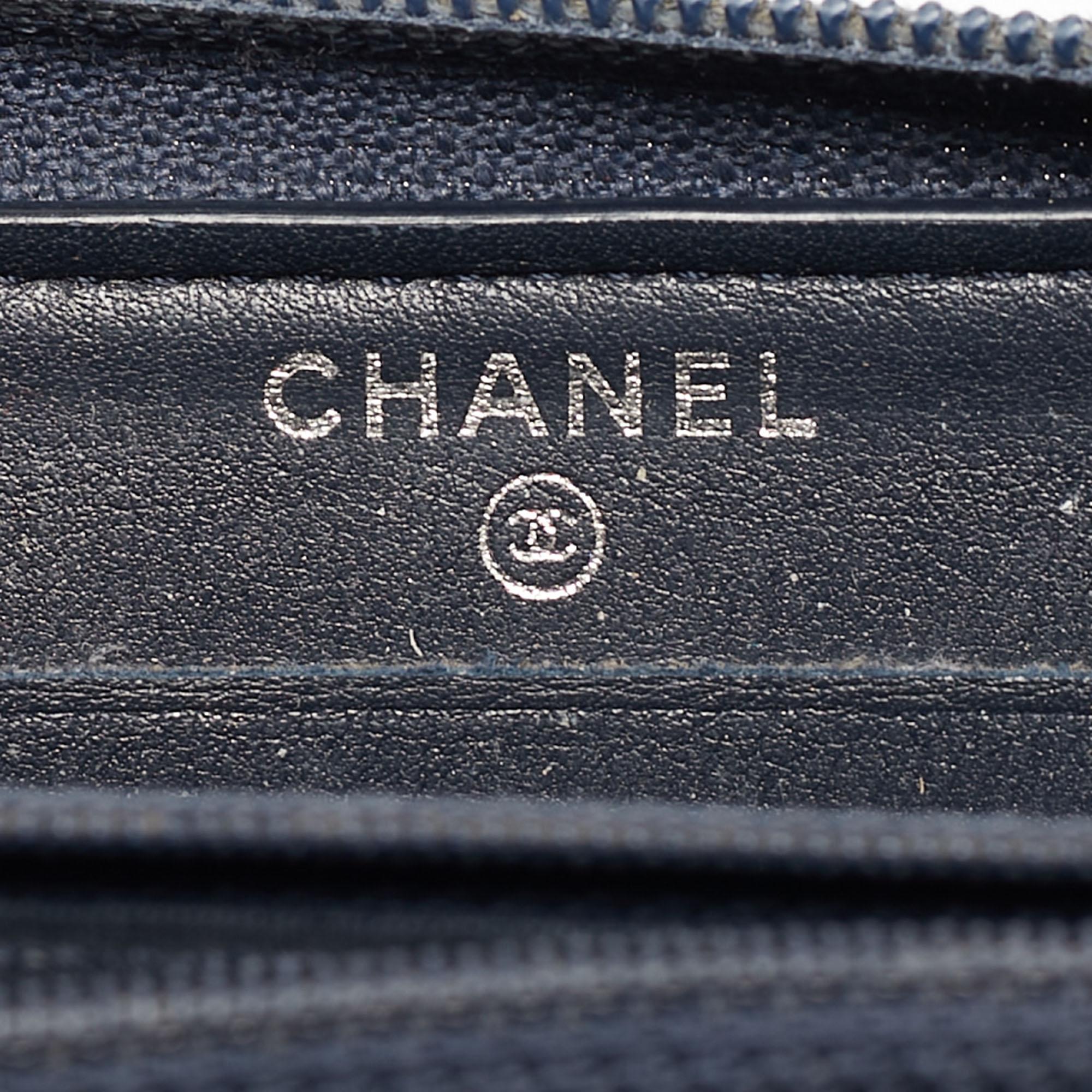 Chanel Dark Blue Chevron Leather Boy Zip Around Wallet For Sale 7