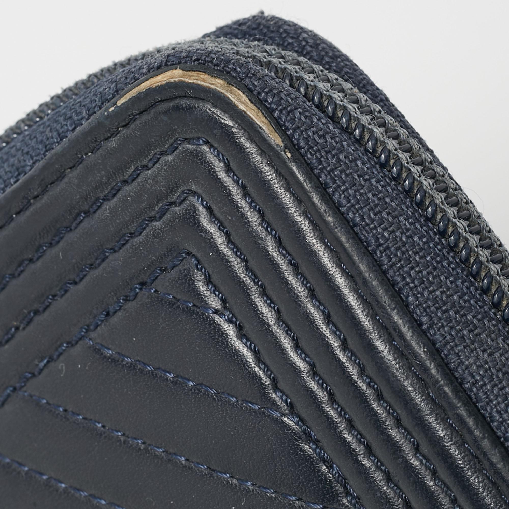 Chanel Dark Blue Chevron Leather Boy Zip Around Wallet For Sale 2