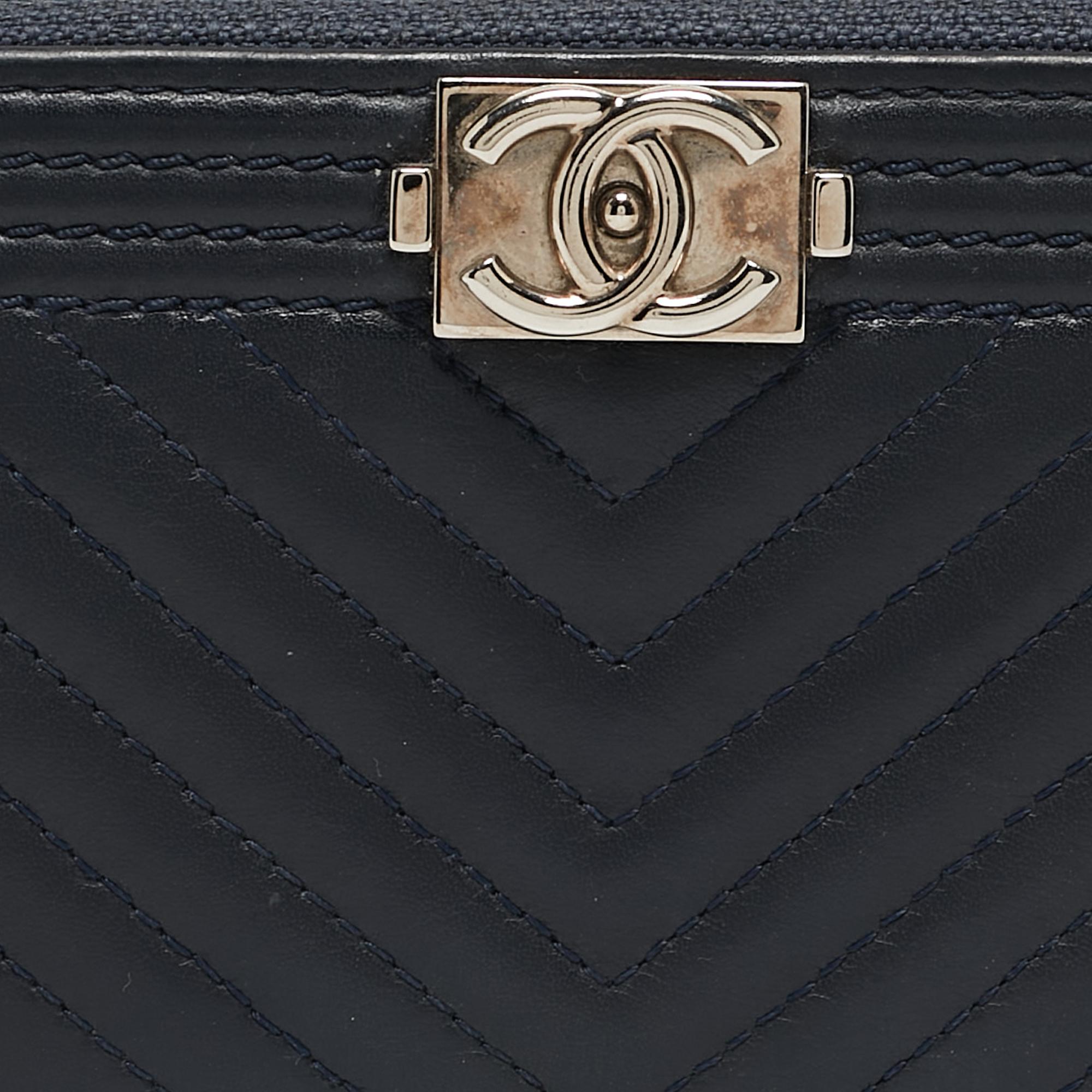 Chanel Dark Blue Chevron Leather Boy Zip Around Wallet For Sale 4