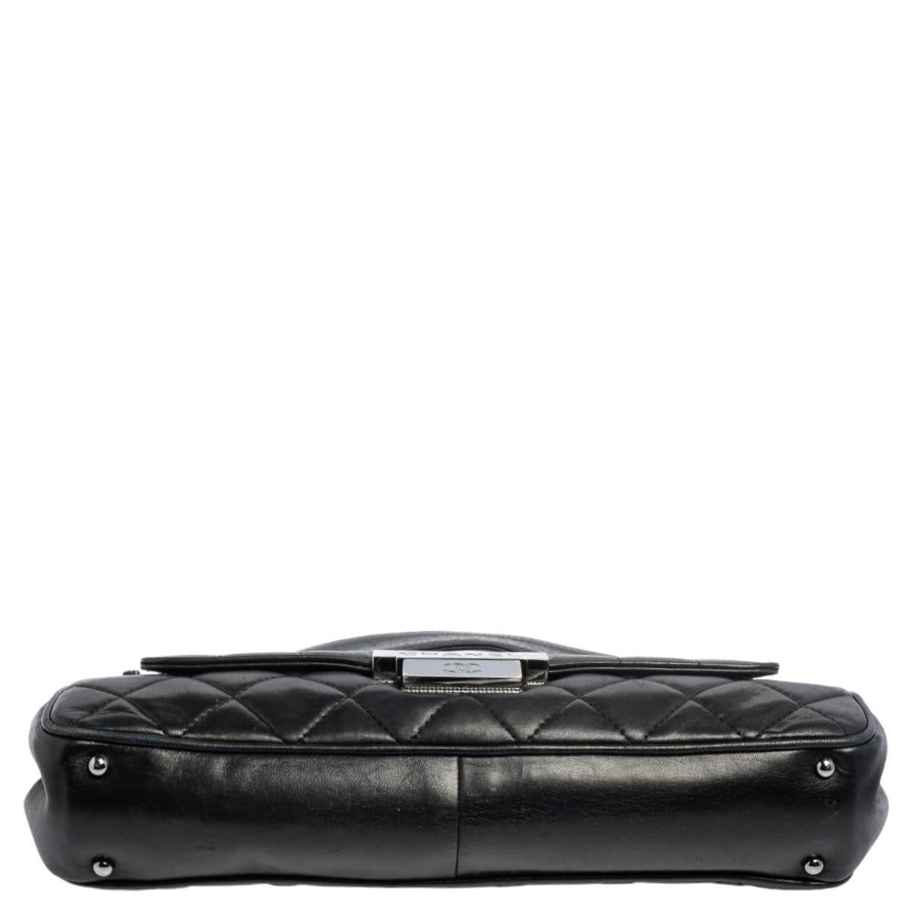 Chanel Dark Blue Leather Push Lock Accordion Flap Bag In Fair Condition In Dubai, Al Qouz 2