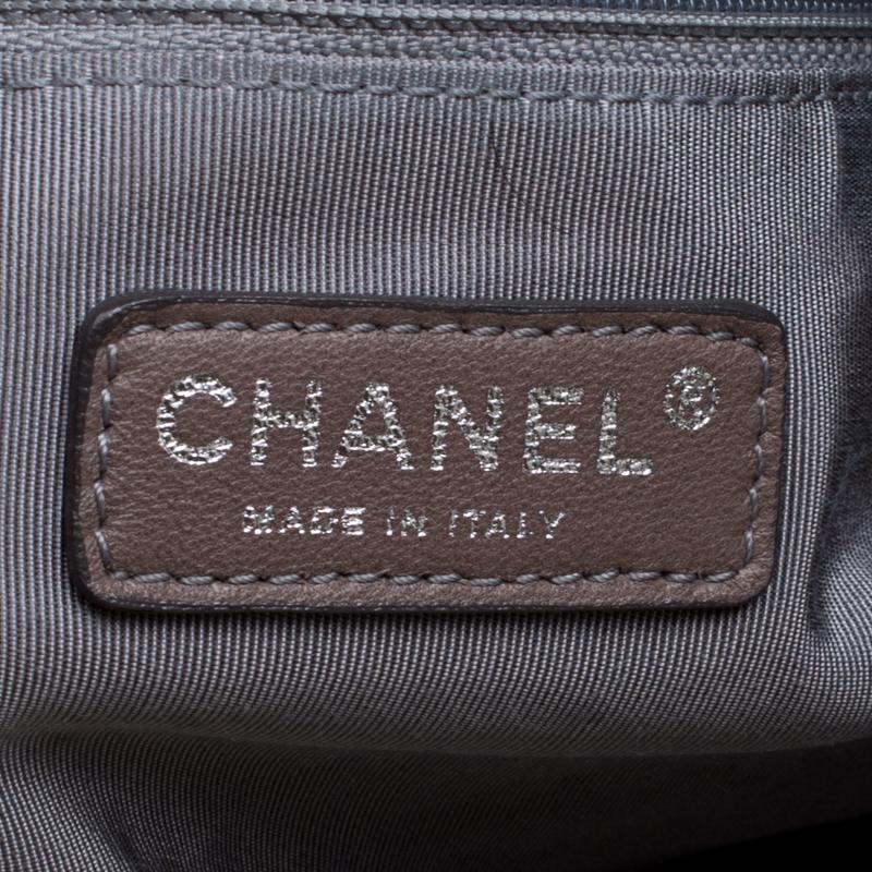 Women's Chanel Dark Blue Quilted Denim Drawstring Bucket Bag