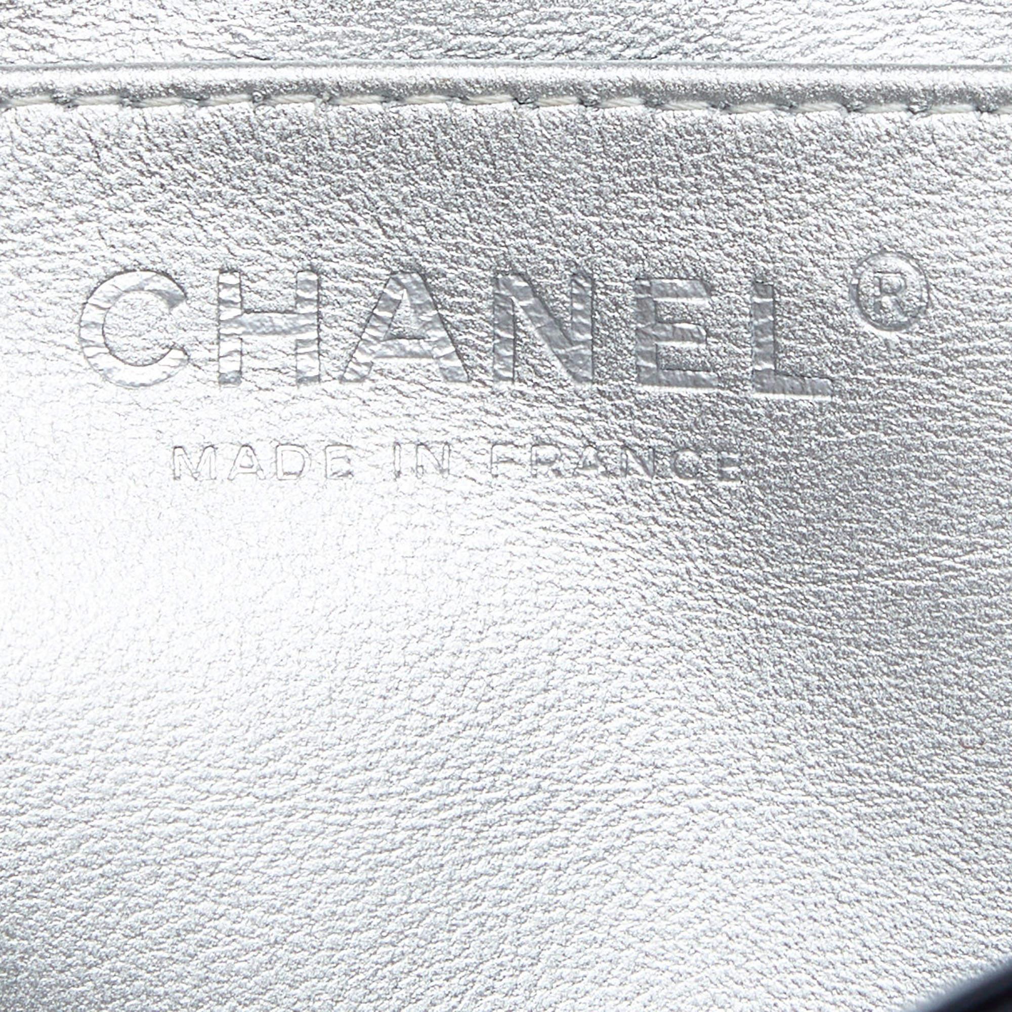 Chanel Dark Blue Quilted Patent Leather Jumbo Classic Single Flap Bag For Sale 4