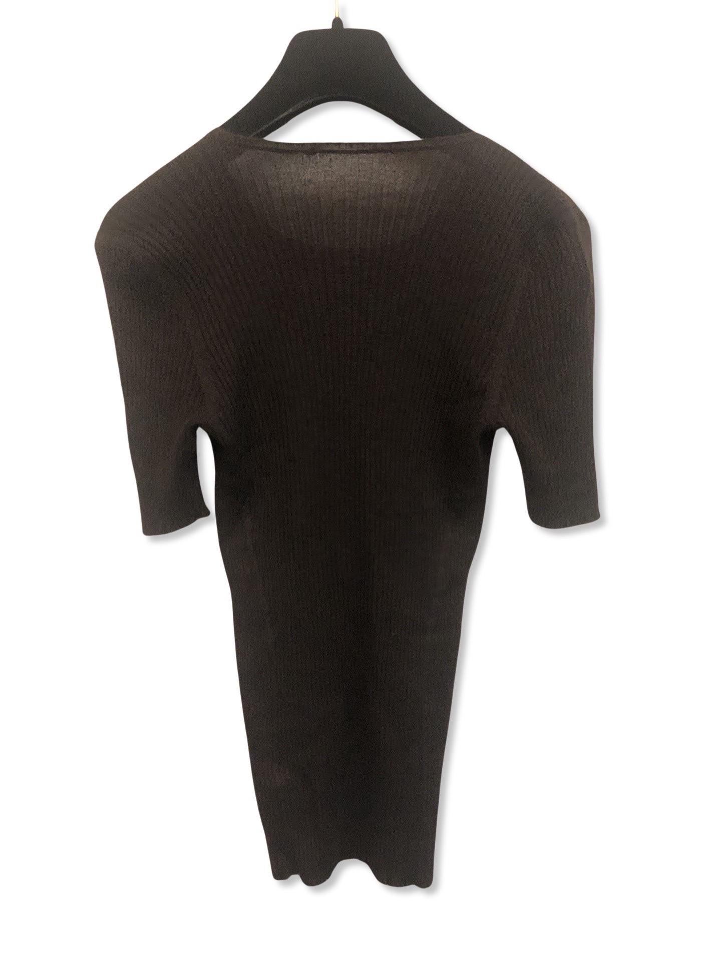 Women's or Men's Chanel Dark Brown Cashmere and Silk Short Sleeves Top  For Sale