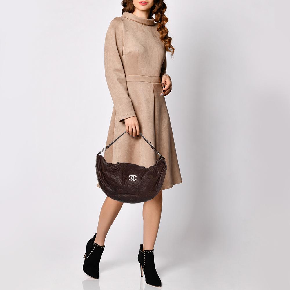 Chanel Dunkelbraun Kaviar Leder Outdoor Ligne Hobo (Schwarz)