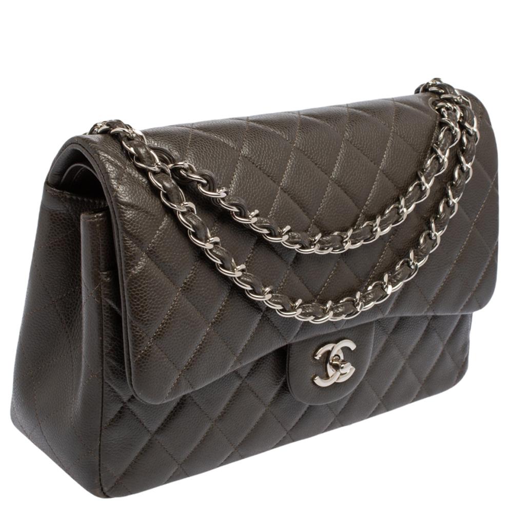 Chanel Dark Brown Quilted Caviar Leather Jumbo Classic Double Flap Bag In Good Condition In Dubai, Al Qouz 2