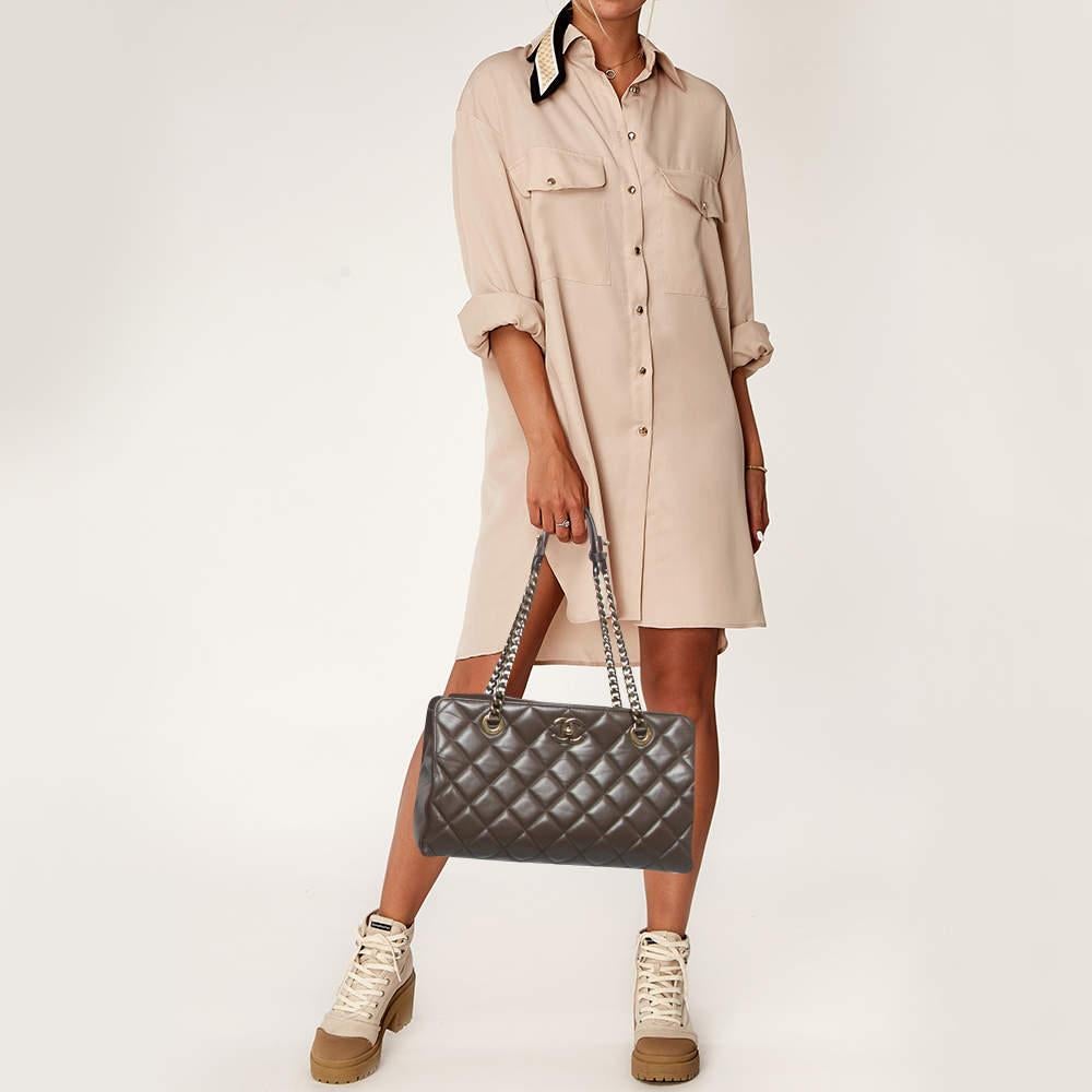 Chanel Dark Brown Quilted Leather Perfect Edge Tote In Good Condition In Dubai, Al Qouz 2