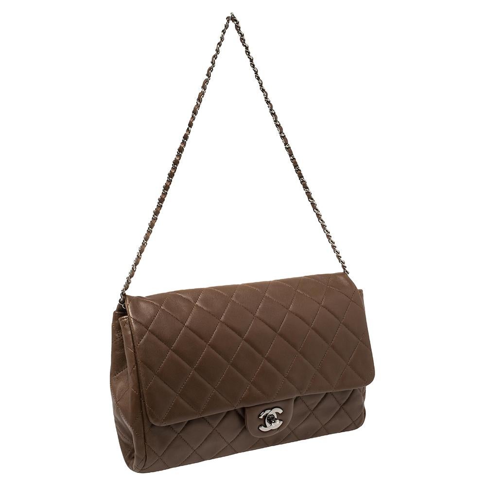 Chanel Dark Brown Quilted Leather Single Flap Bag In Good Condition In Dubai, Al Qouz 2