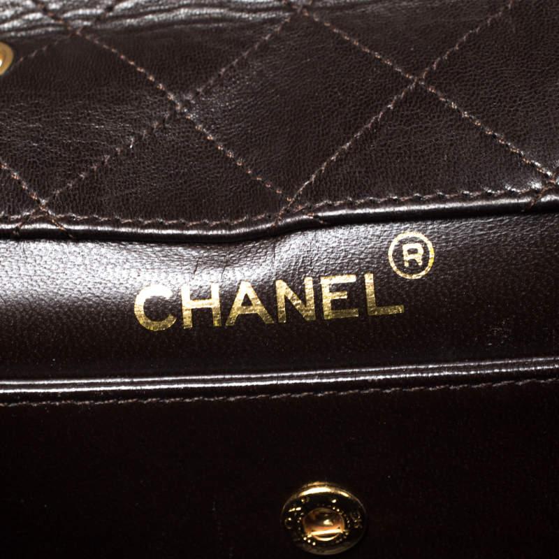 Chanel Bandoulière Vintage en cuir matelassé Brown foncé en vente 2