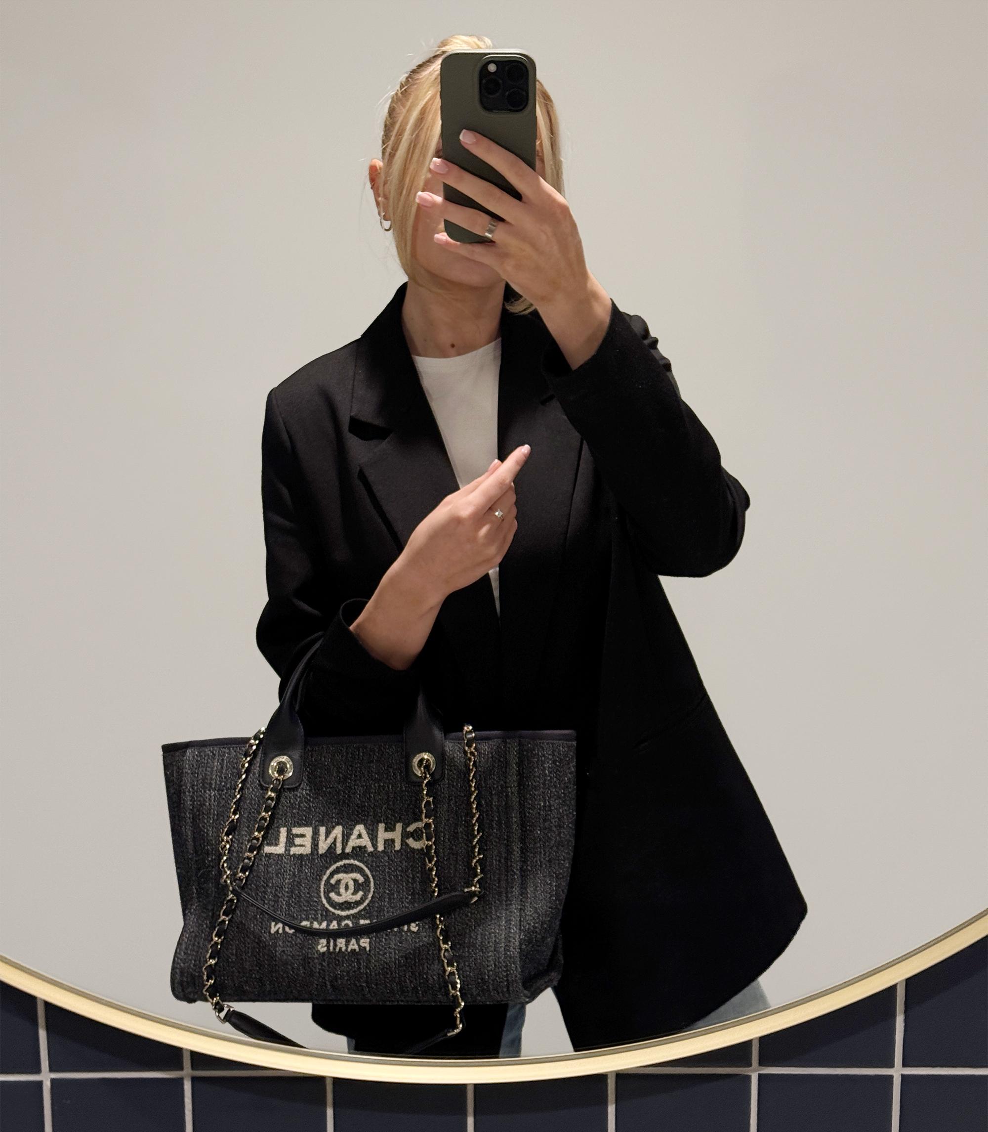 Chanel Dark Denim & Calfskin Leather Small Deauville Tote with Pouch

Product Details
Xupes Ref: CB1432
Brand: Chanel
Model: Small Deauville Tote
Type: Tote, Shoulder
Serial Number: N5H8UC45
Age: 2024
Accompanied By: Chanel Dust Bag, Pouch
Colour: