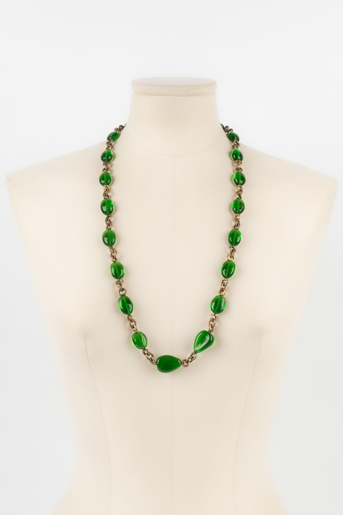 Chanel Collar de metal dorado oscuro con perlas de vidrio verdes Alta Costura en Bueno estado para la venta en SAINT-OUEN-SUR-SEINE, FR