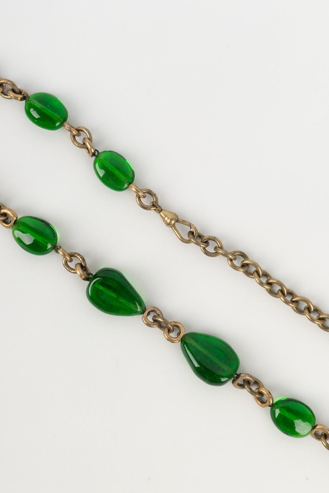 Chanel Collar de metal dorado oscuro con perlas de vidrio verdes Alta Costura en venta 1