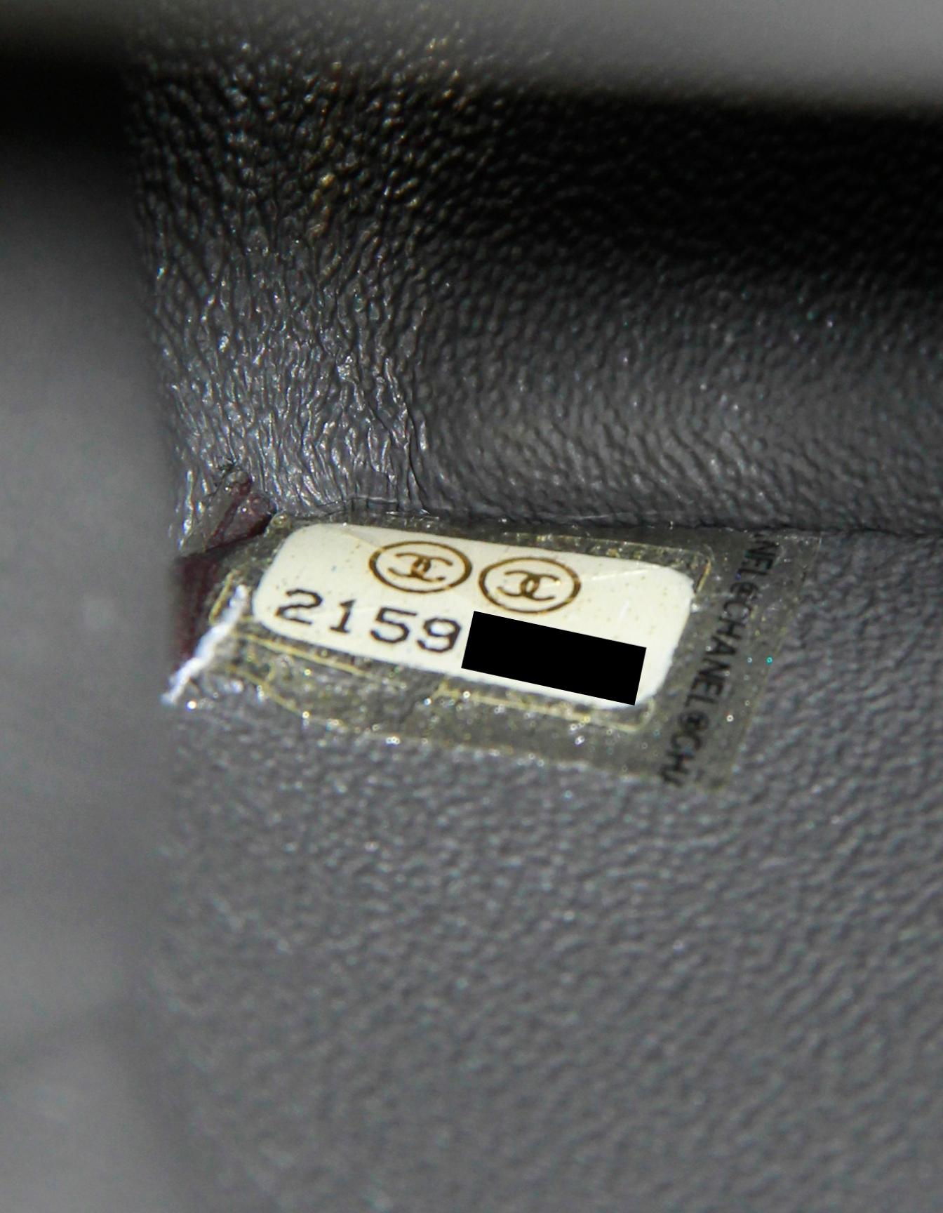 Chanel - Sac maxi à double rabat en cuir caviar vert foncé en vente 5