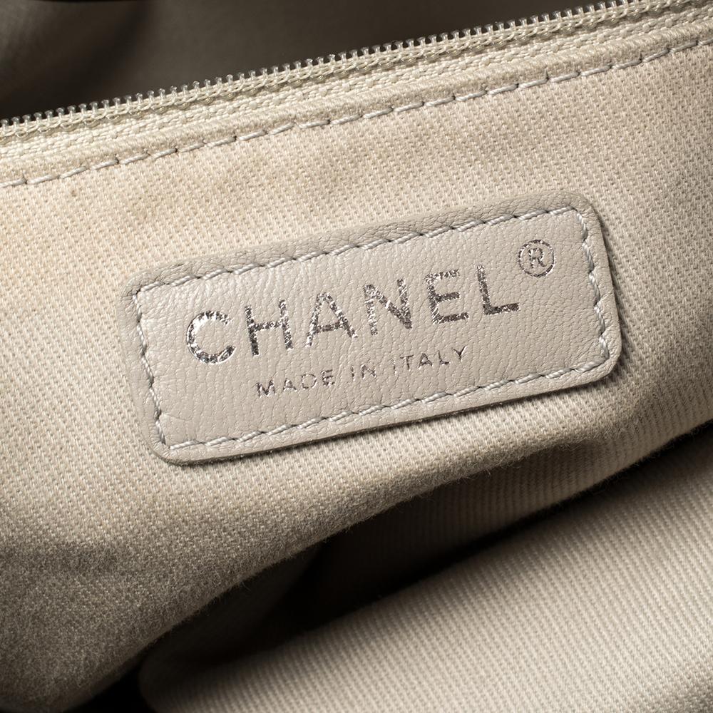 Chanel Dunkelgrün Gestepptes Schillerndes Leder Großes Meer Hit Tote 4