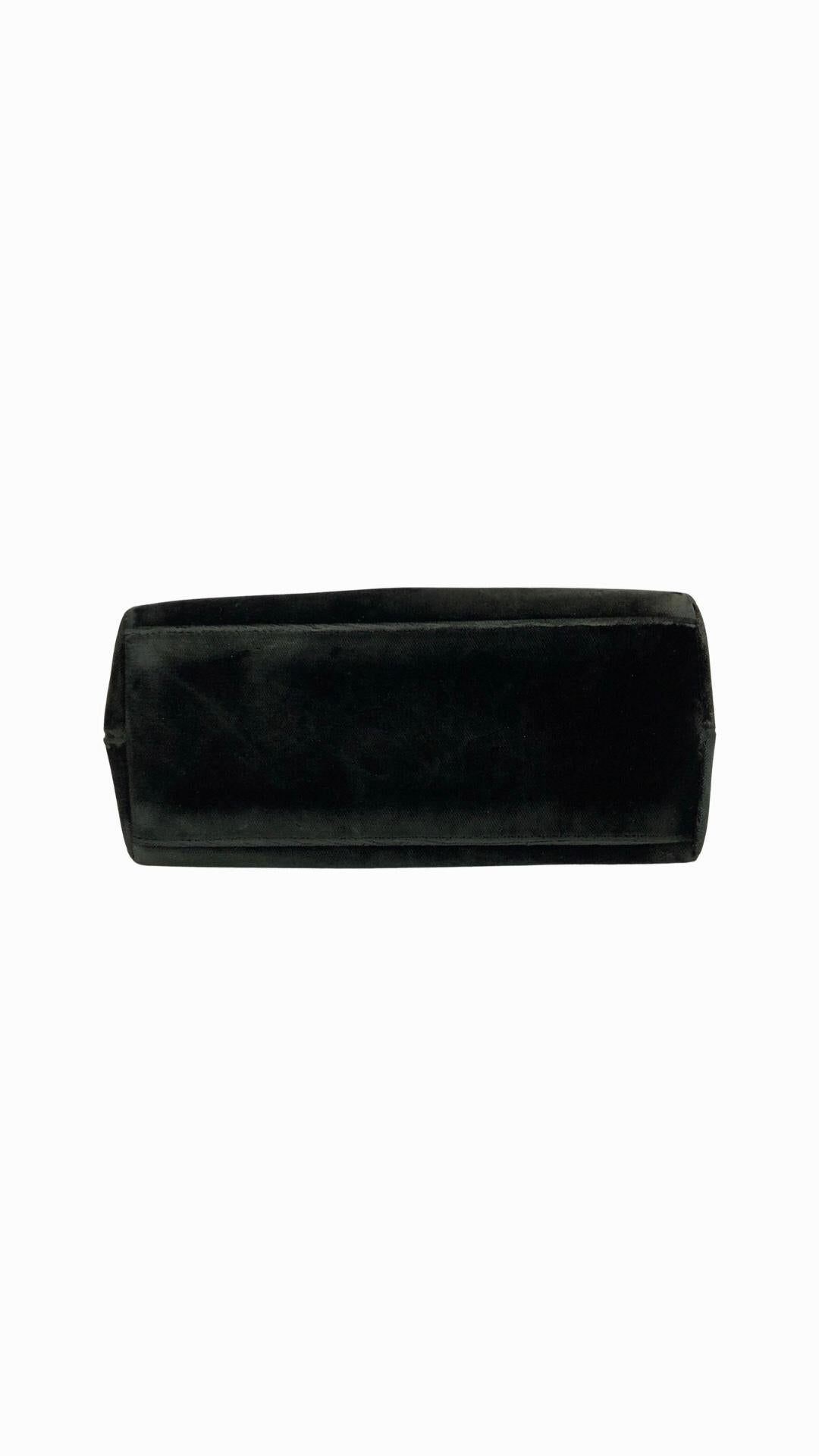 Chanel dark green velvet purse handbag For Sale 1