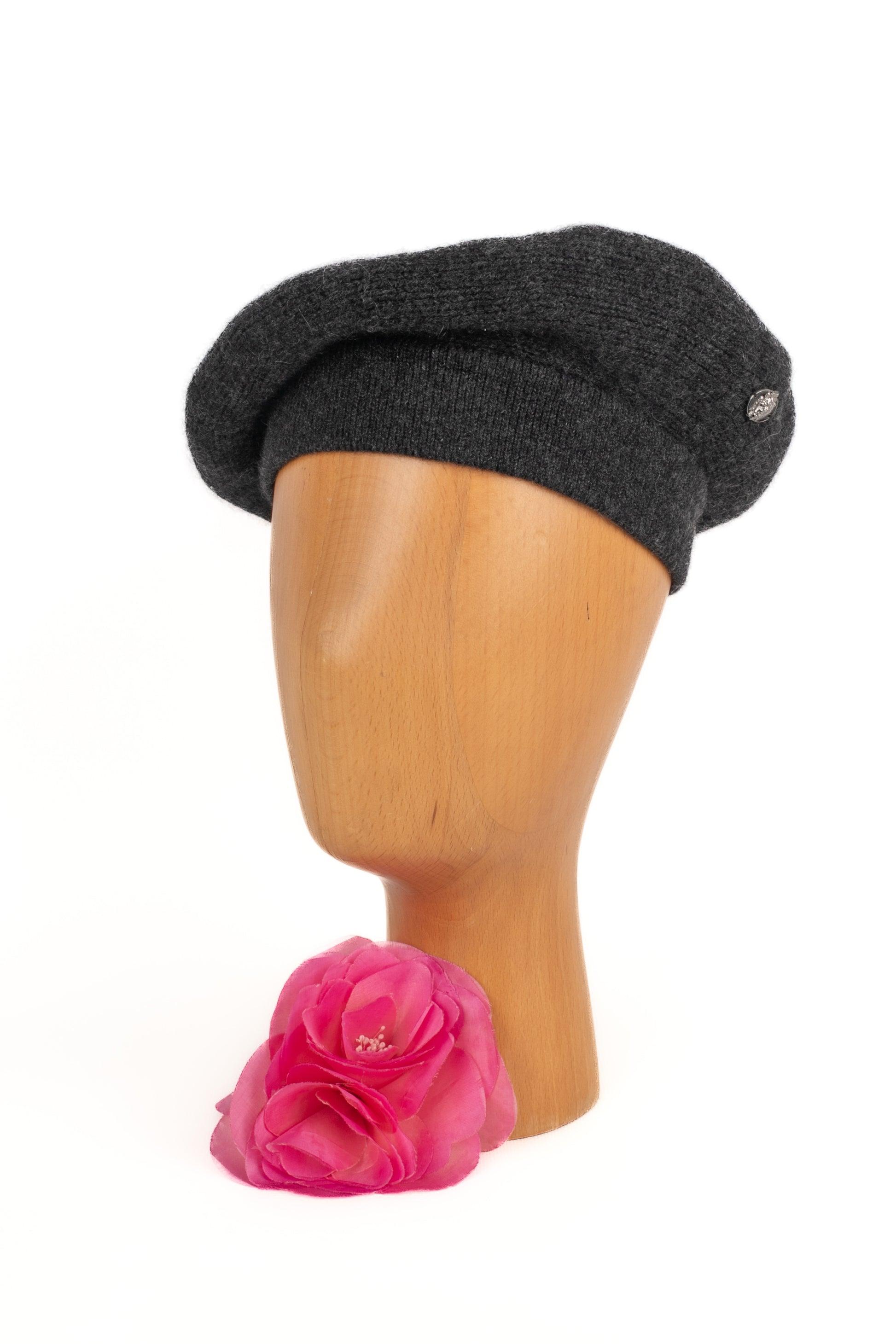 Chanel Dark-grey Cashmere Beret Hat, 2008 For Sale